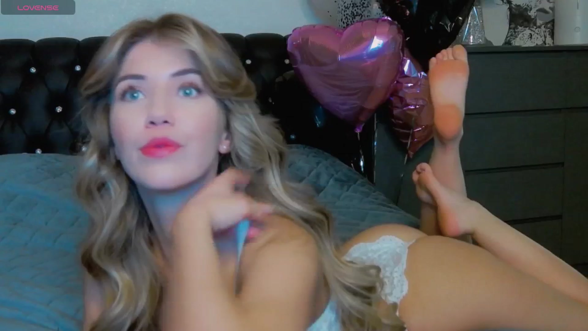 Gallery image thumbnail from KilianSou's myfreecams stream on, 03/31/2025, 24:22 image 19 of 20
