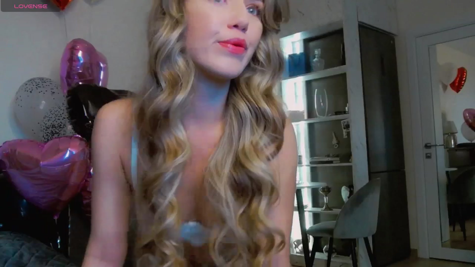 Gallery image thumbnail from KilianSou's myfreecams stream on, 03/31/2025, 24:22 image 10 of 20