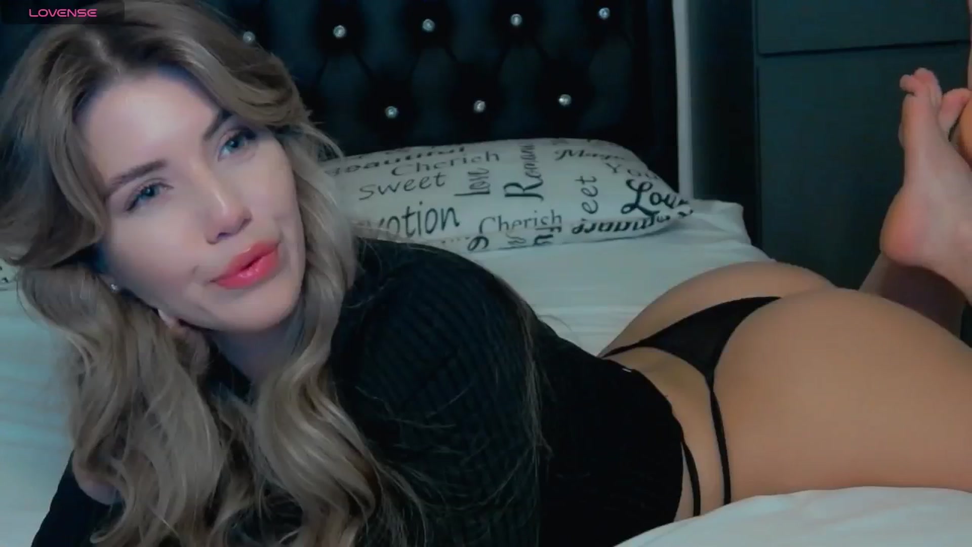 Gallery image thumbnail from KilianSou's myfreecams stream on, 04/05/2025, 07:25 image 16 of 20