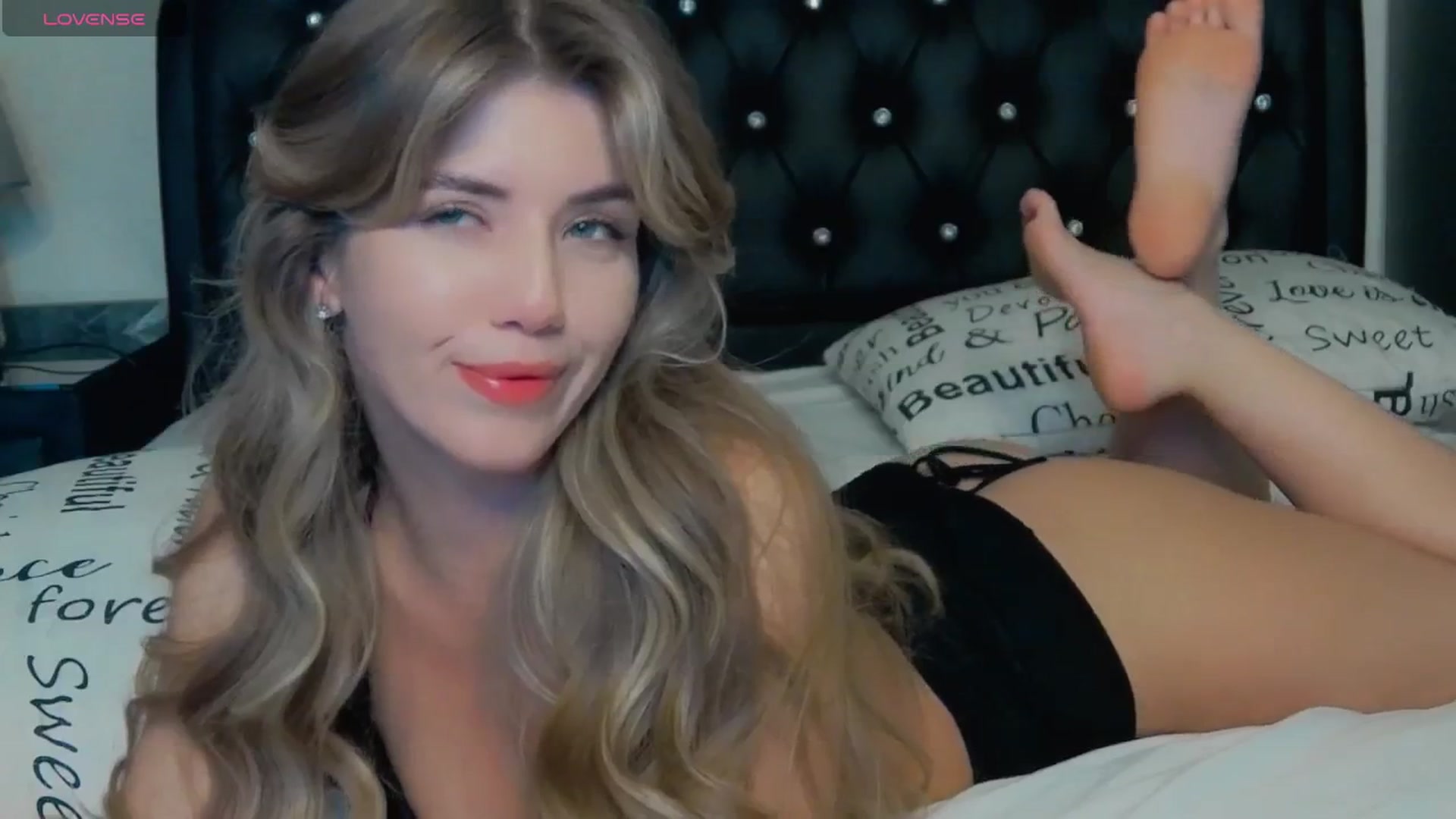 Gallery image thumbnail from KilianSou's myfreecams stream on, 04/05/2025, 09:40 image 12 of 20
