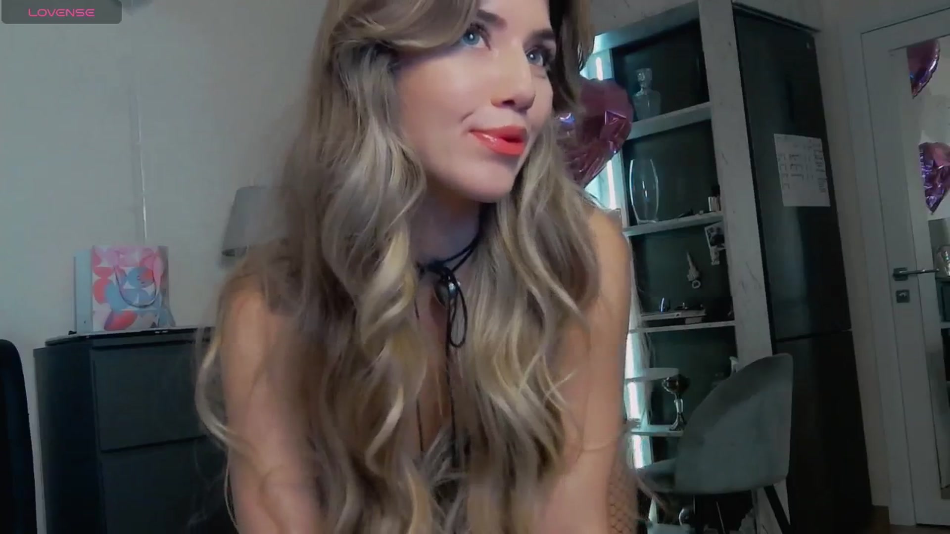 Gallery image thumbnail from KilianSou's myfreecams stream on, 04/06/2025, 05:54 image 4 of 20