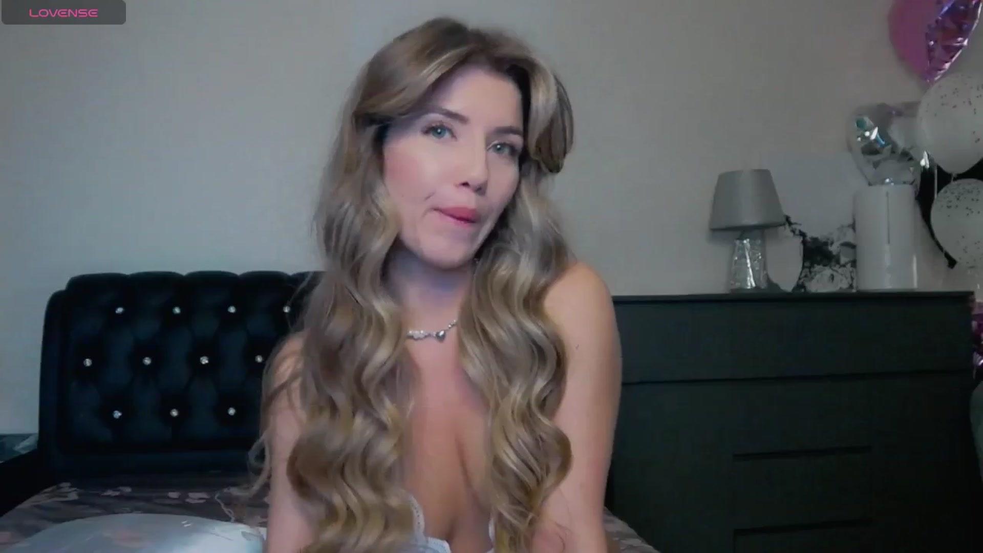 Gallery image thumbnail from KilianSou's myfreecams stream on, 04/19/2025, 03:19 image 11 of 20