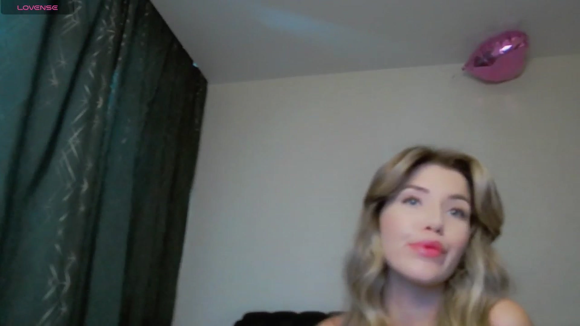 Gallery image thumbnail from KilianSou's myfreecams stream on, 04/19/2025, 03:19 image 12 of 20