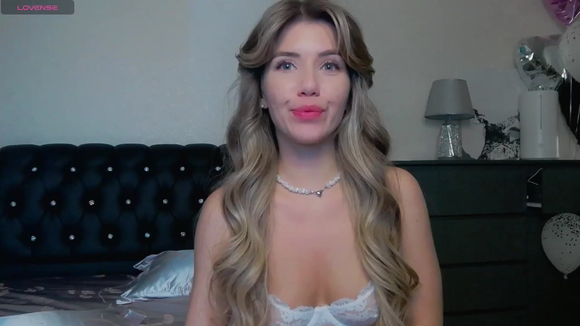 Gallery image thumbnail from KilianSou's myfreecams stream on, 04/19/2025, 08:06 image 14 of 20