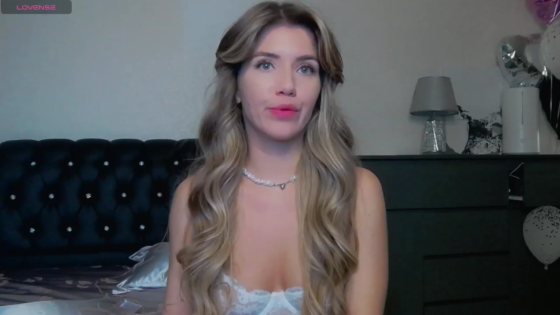 Gallery image thumbnail from KilianSou's myfreecams stream on, 04/19/2025, 08:06 image 16 of 20
