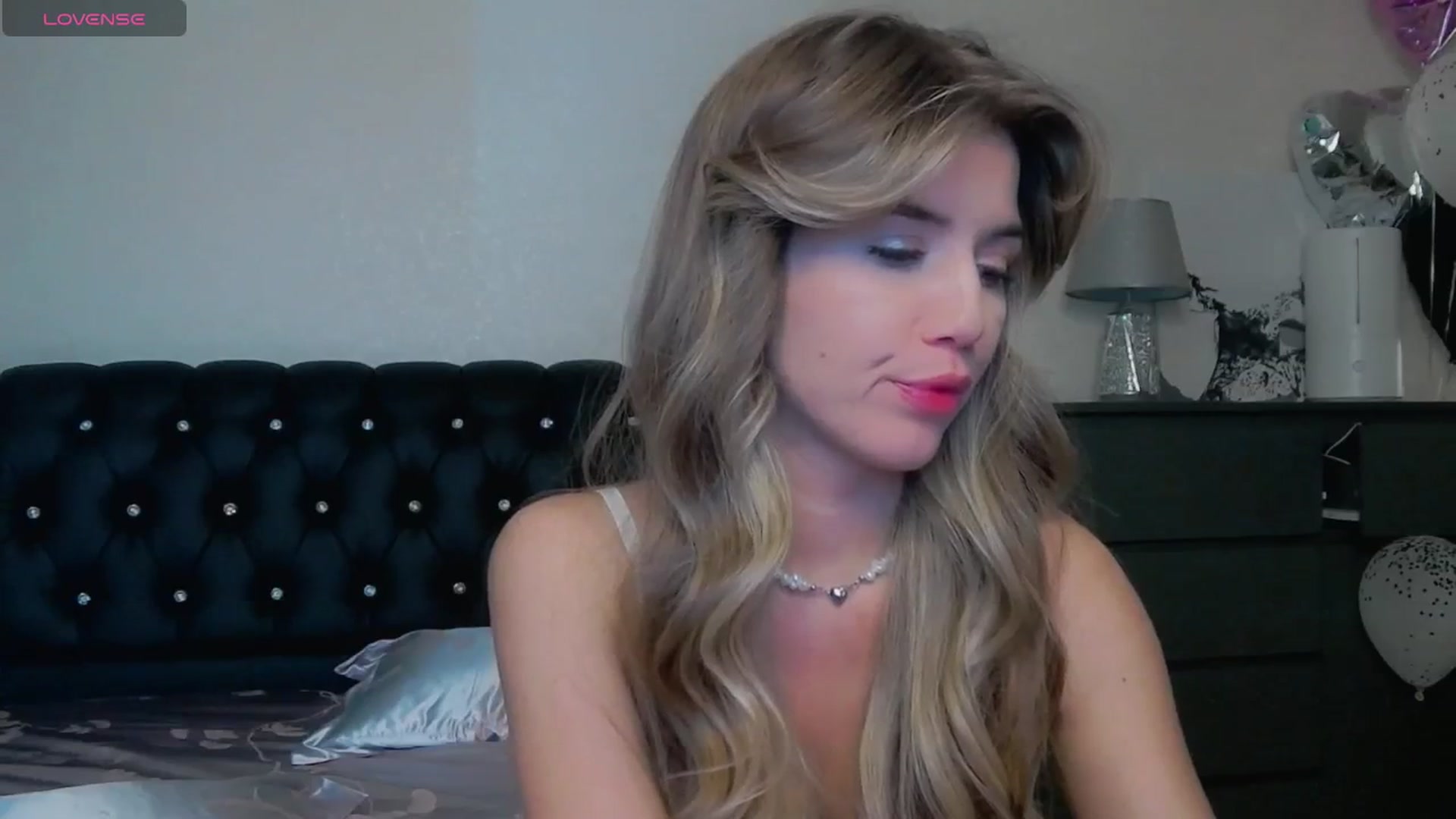 Gallery image thumbnail from KilianSou's myfreecams stream on, 04/19/2025, 08:06 image 13 of 20