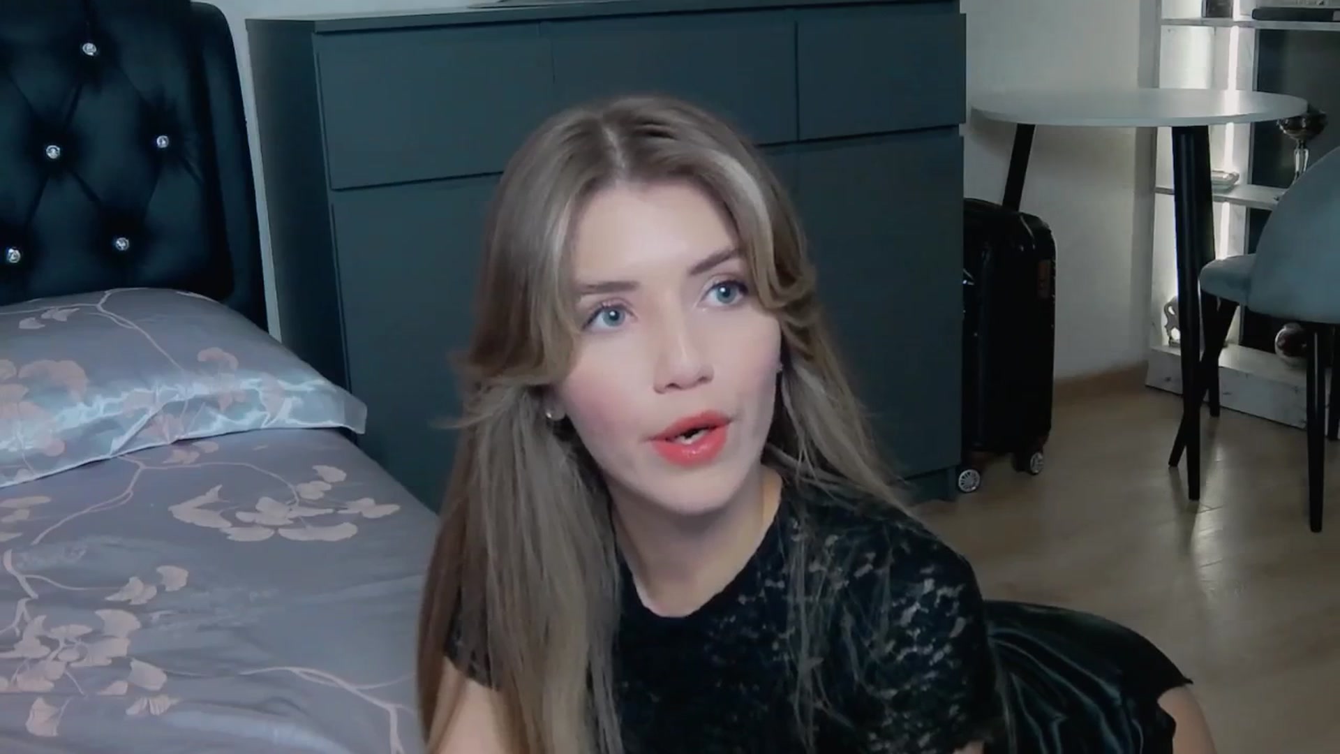 Gallery image thumbnail from KilianSou's myfreecams stream on, 04/22/2025, 08:15 image 10 of 20