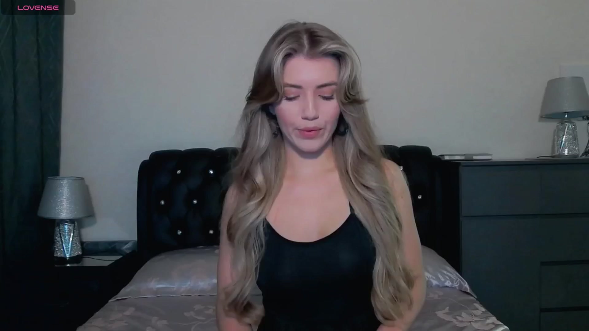 Gallery image thumbnail from KilianSou's myfreecams stream on, 04/29/2025, 24:06 image 1 of 20