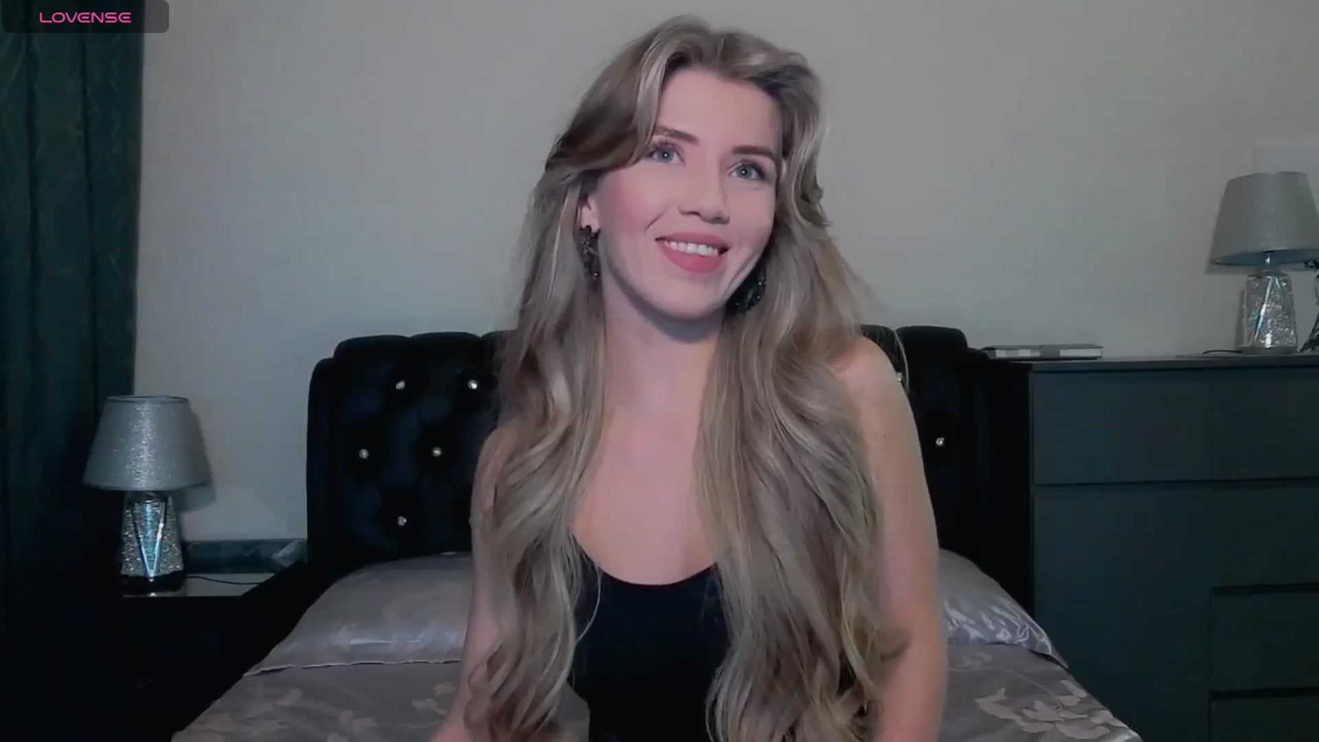Gallery image thumbnail from KilianSou's myfreecams stream on, 04/29/2025, 24:06 image 7 of 20