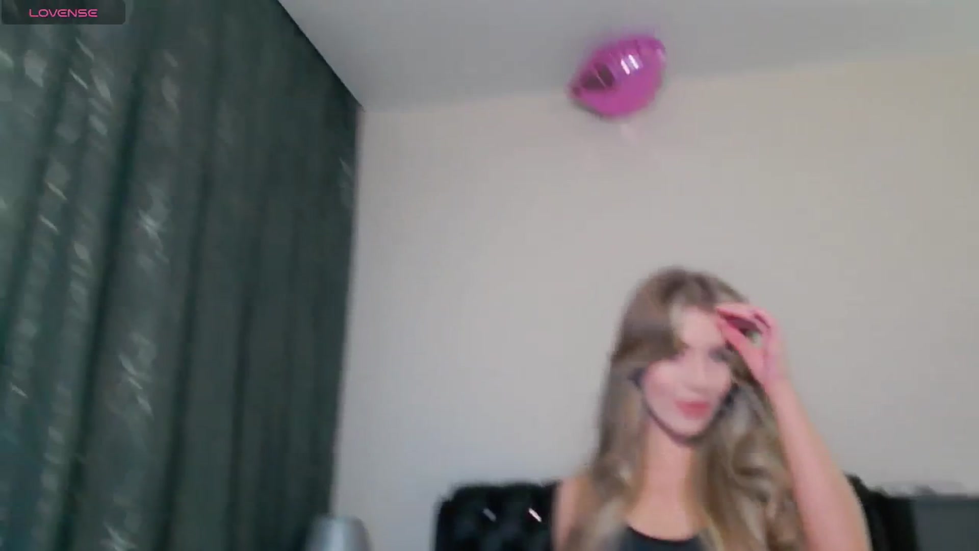 Gallery image thumbnail from KilianSou's myfreecams stream on, 04/29/2025, 24:06 image 8 of 20