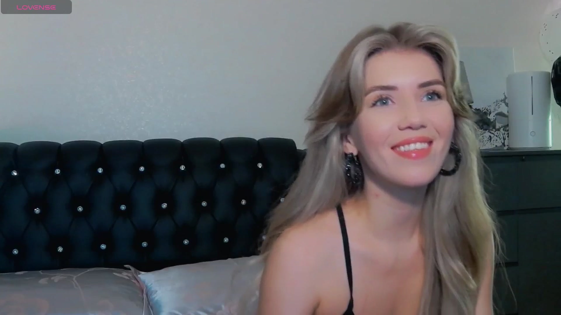 Gallery image thumbnail from KilianSou's myfreecams stream on, 04/29/2025, 05:56 image 6 of 20