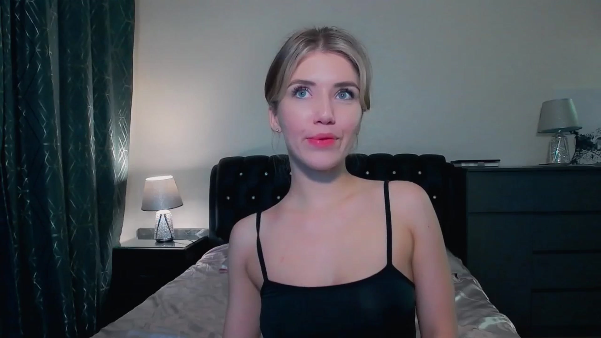 Gallery image thumbnail from KilianSou's myfreecams stream on, 05/03/2025, 11:35 image 15 of 20