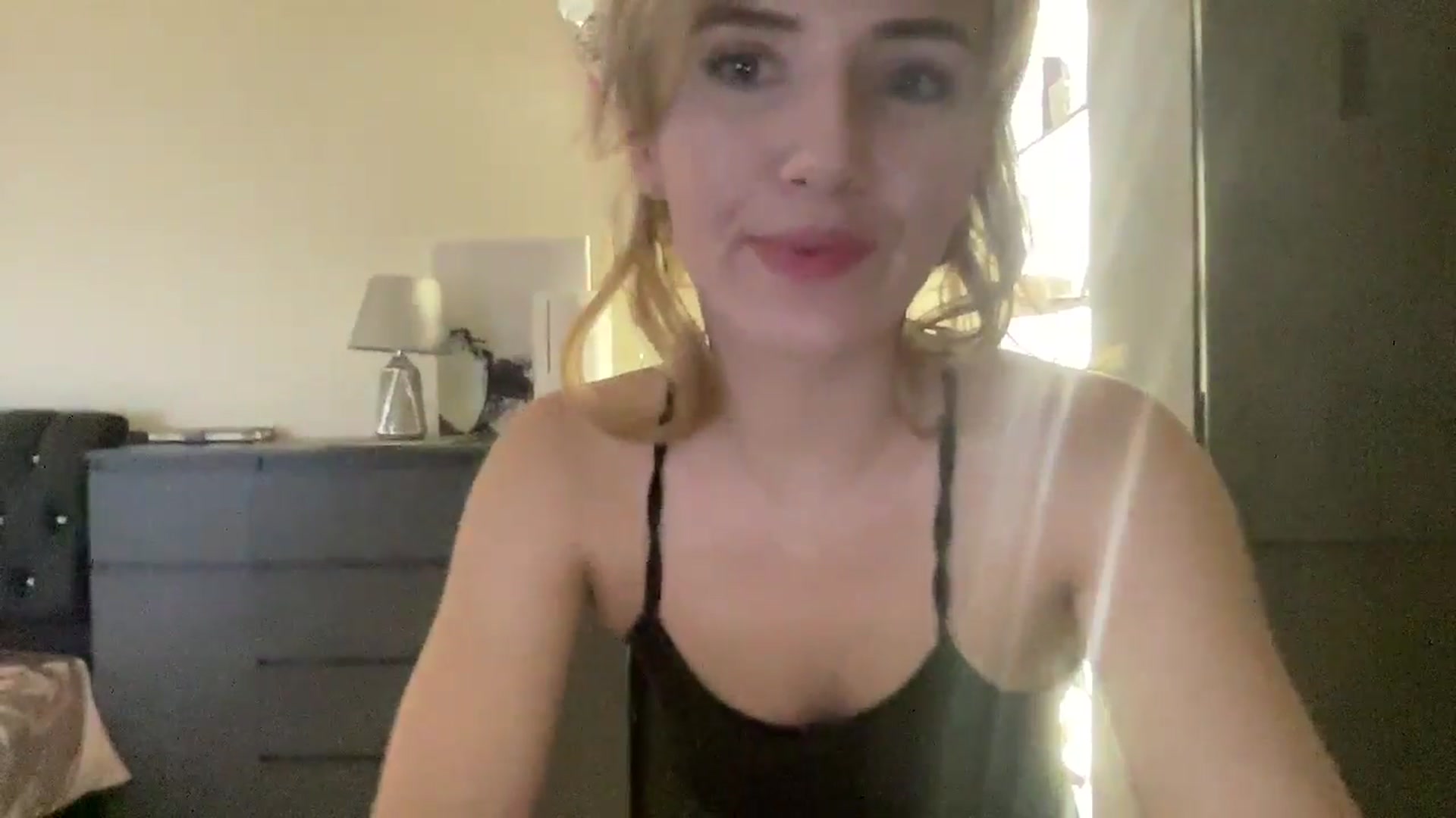 Gallery image thumbnail from KilianSou's myfreecams stream on, 05/04/2025, 08:46 image 15 of 20