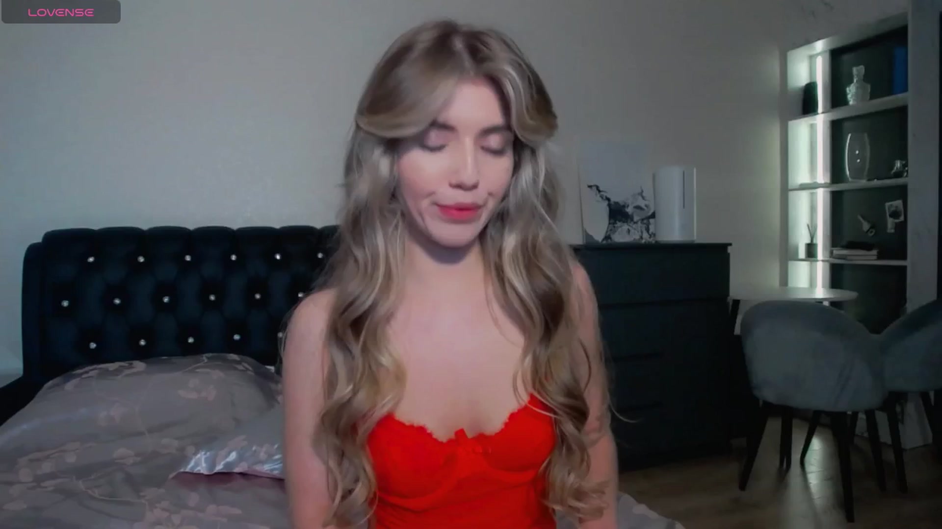 Gallery image thumbnail from KilianSou's myfreecams stream on, 05/14/2025, 04:15 image 1 of 20