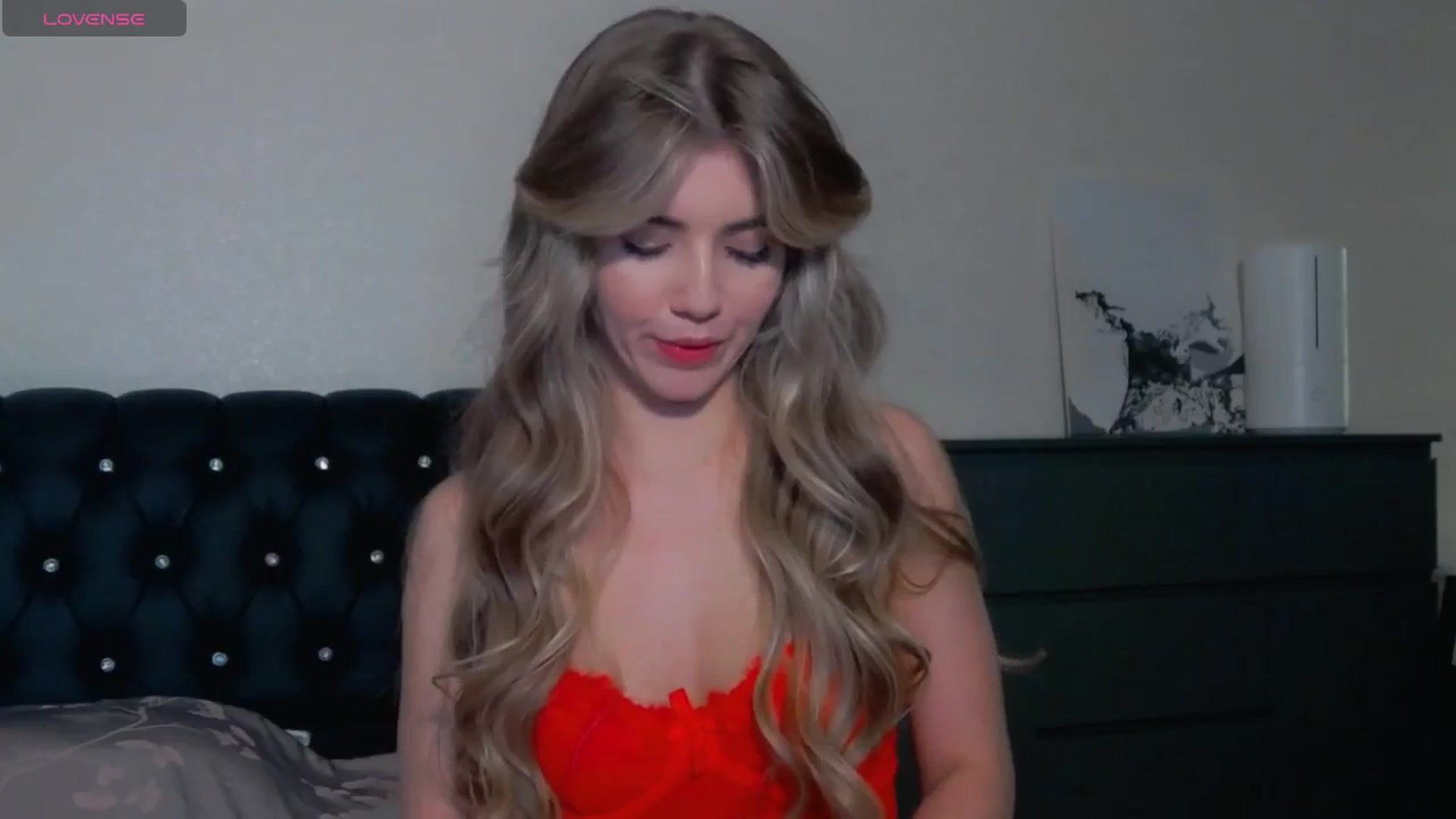 Gallery image thumbnail from KilianSou's myfreecams stream on, 05/14/2025, 04:15 image 20 of 20