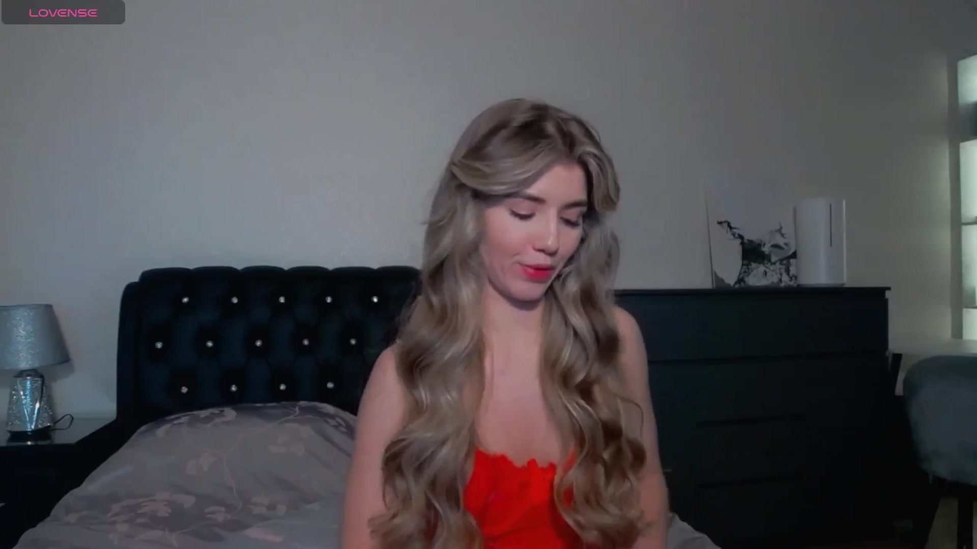 Gallery image thumbnail from KilianSou's myfreecams stream on, 05/14/2025, 05:25 image 11 of 20
