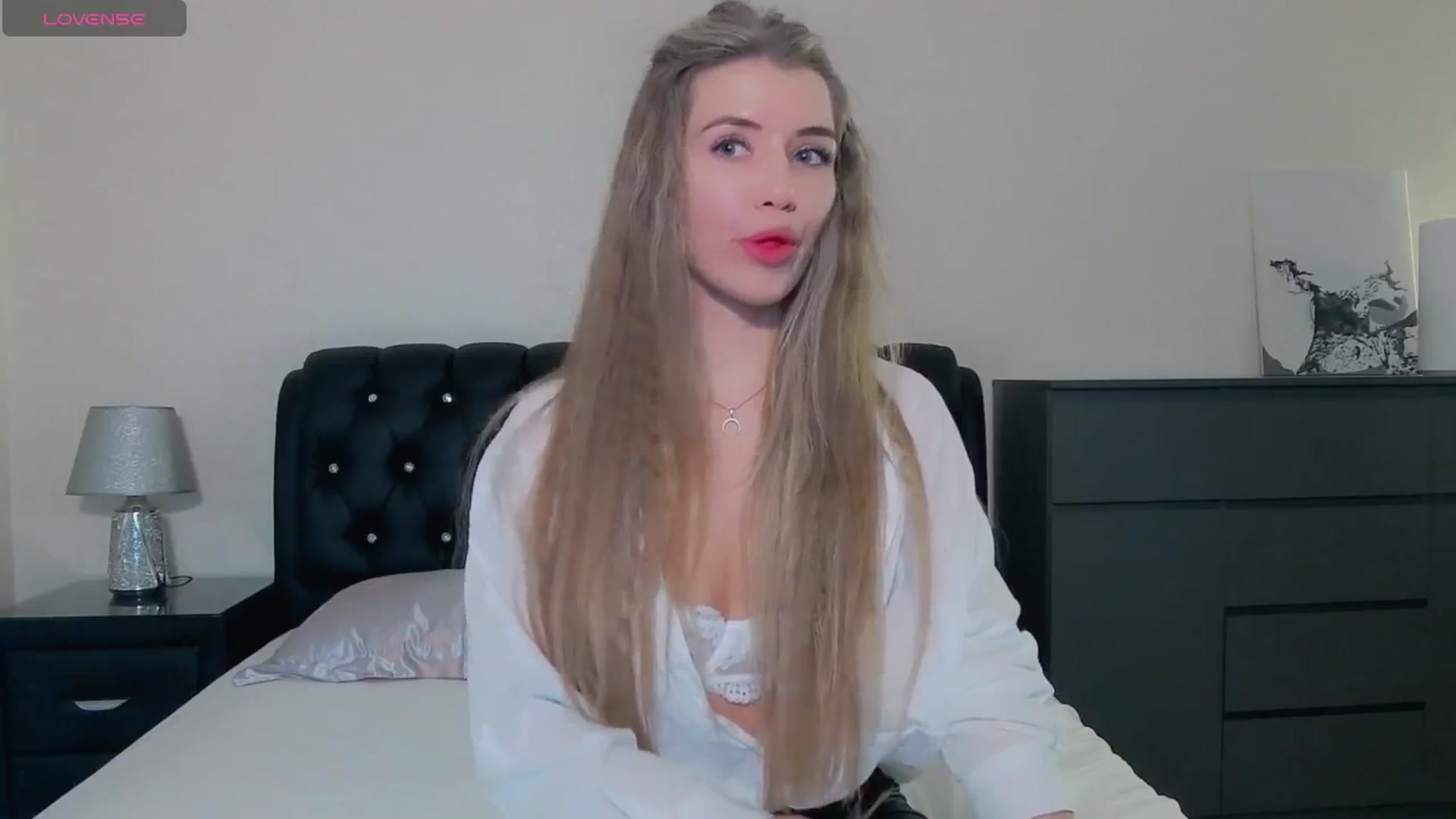 Gallery image thumbnail from KilianSou's myfreecams stream on, 05/18/2025, 09:28 image 14 of 20