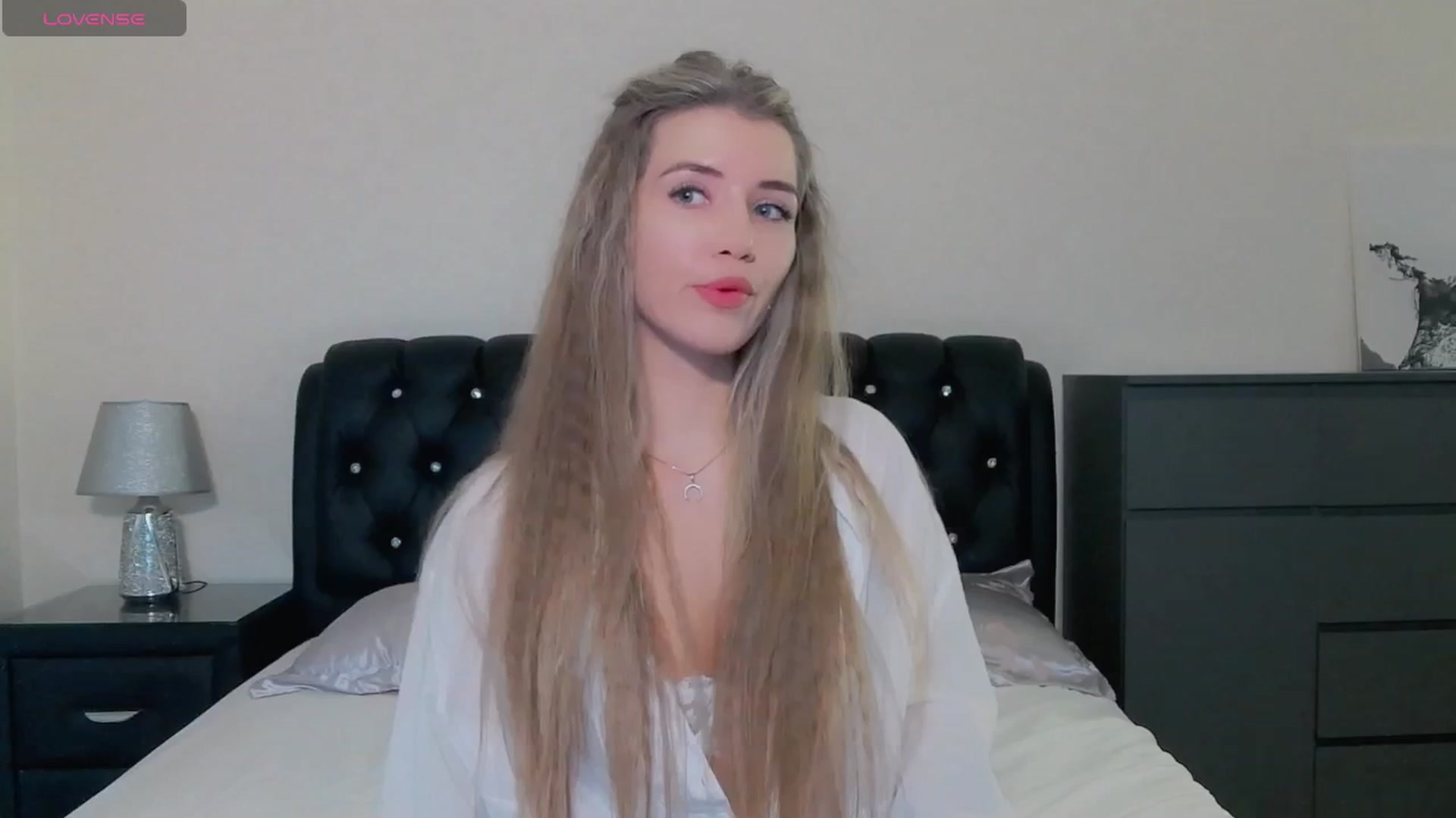 Gallery image thumbnail from KilianSou's myfreecams stream on, 05/18/2025, 09:28 image 12 of 20