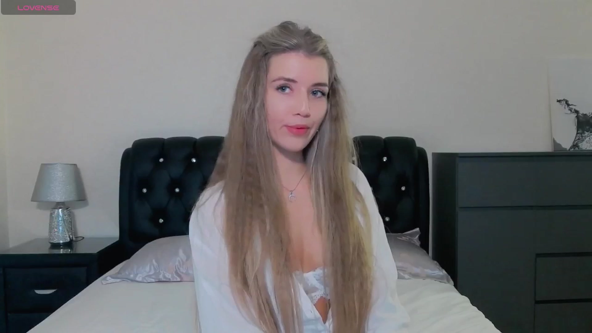Gallery image thumbnail from KilianSou's myfreecams stream on, 05/18/2025, 09:28 image 11 of 20