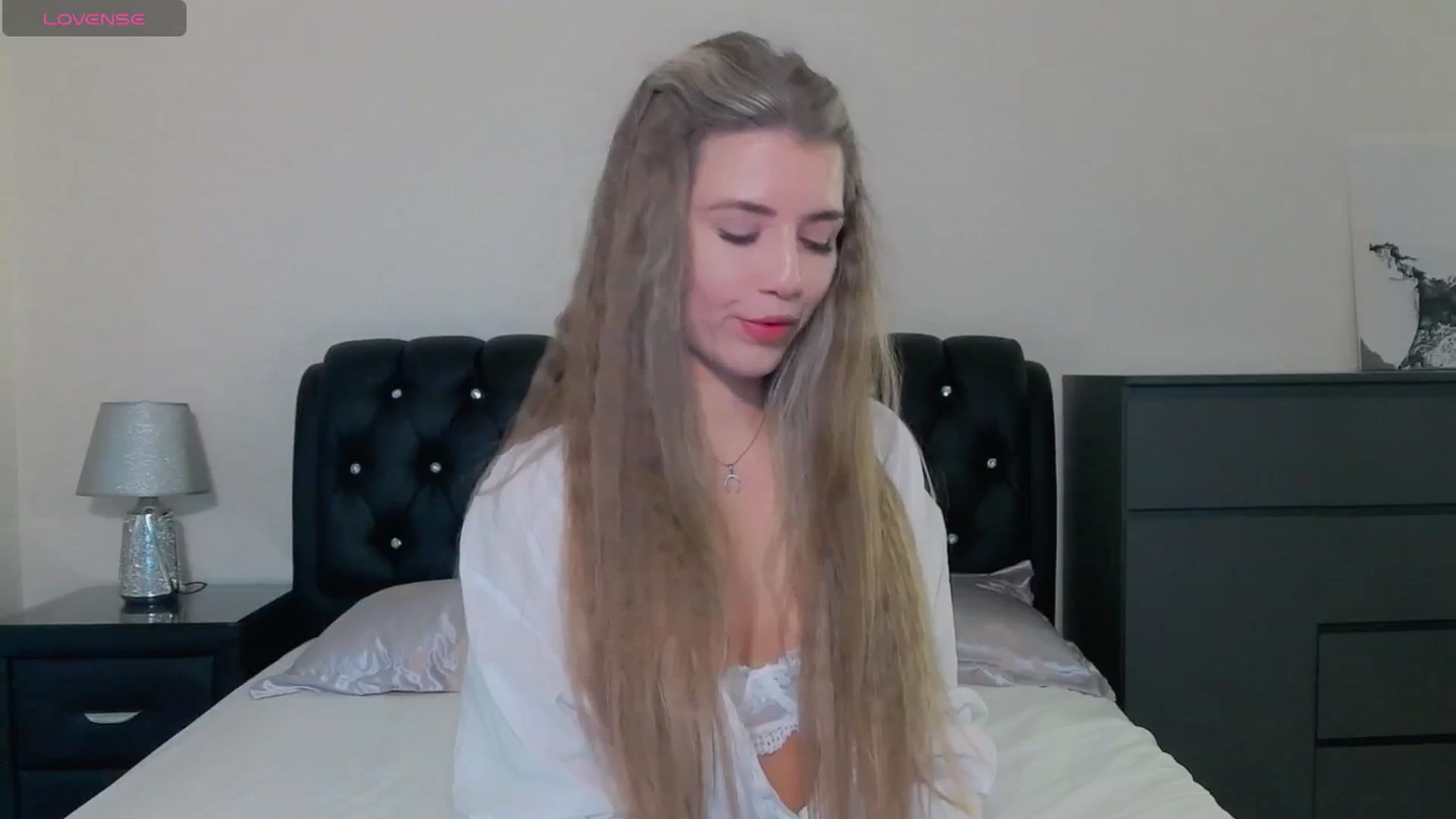 Gallery image thumbnail from KilianSou's myfreecams stream on, 05/18/2025, 09:28 image 8 of 20