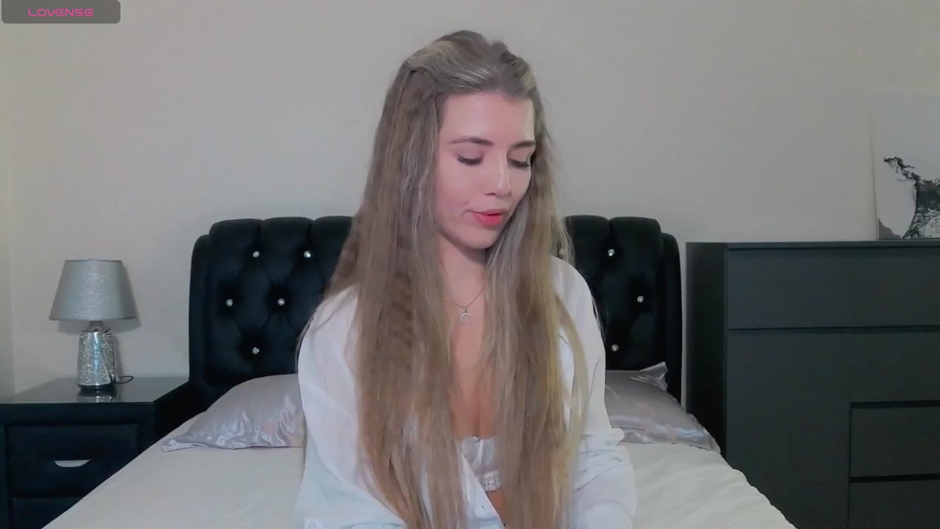 Gallery image thumbnail from KilianSou's myfreecams stream on, 05/18/2025, 09:28 image 10 of 20