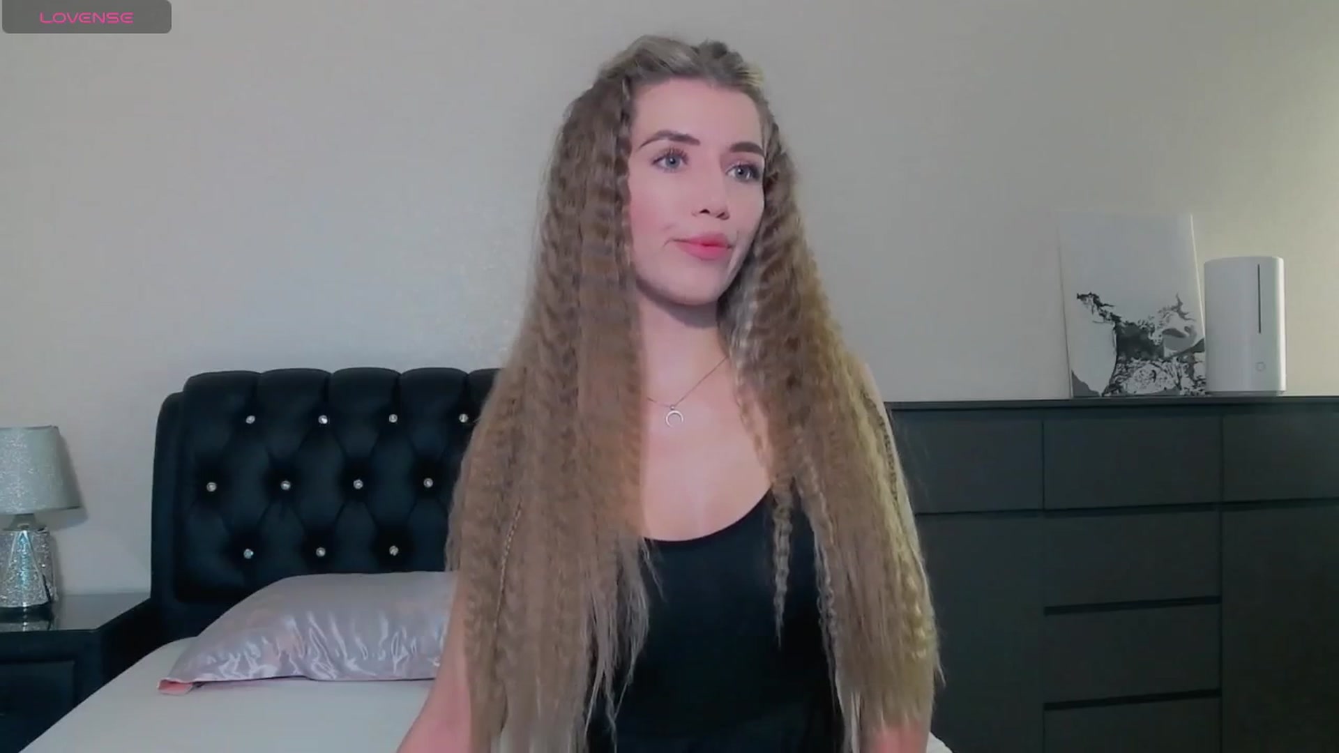Gallery image thumbnail from KilianSou's myfreecams stream on, 05/19/2025, 03:55 image 7 of 20
