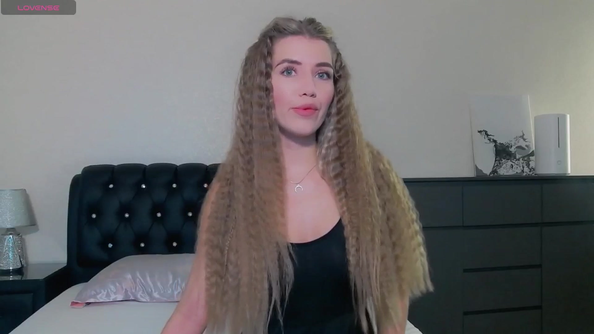 Gallery image thumbnail from KilianSou's myfreecams stream on, 05/19/2025, 03:55 image 6 of 20