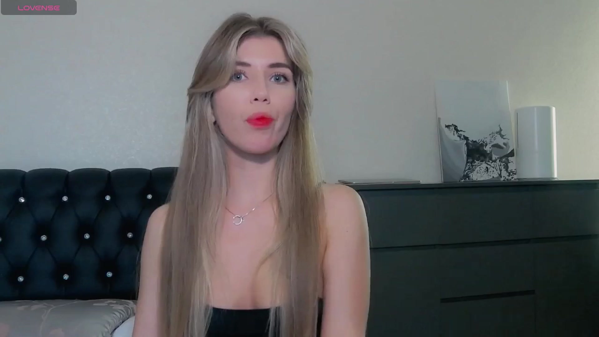 Gallery image thumbnail from KilianSou's myfreecams stream on, 05/24/2025, 04:00 image 19 of 20