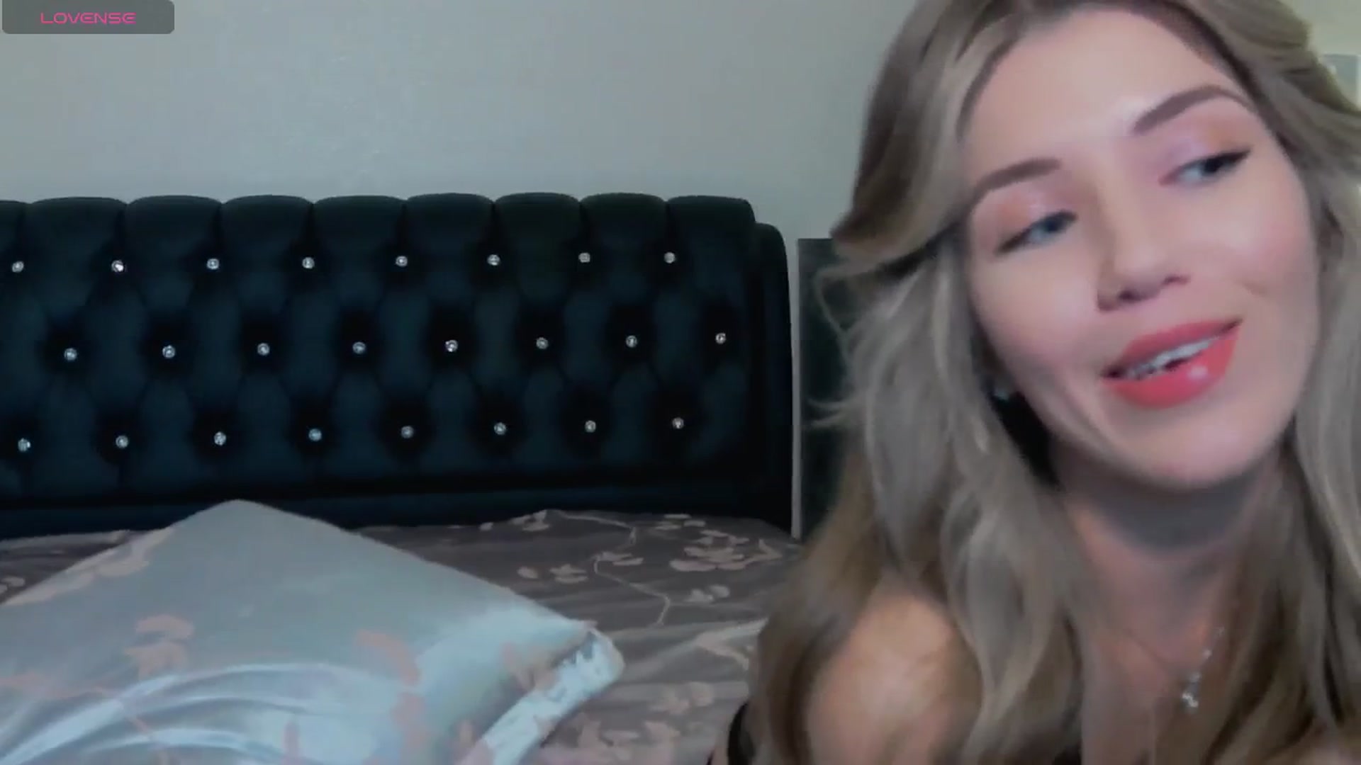 Gallery image thumbnail from KilianSou's myfreecams stream on, 05/25/2025, 06:10 image 2 of 20