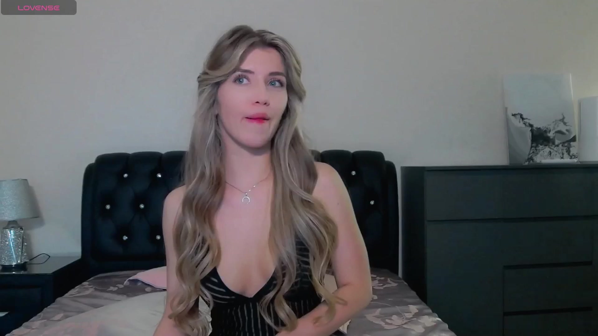 Gallery image thumbnail from KilianSou's myfreecams stream on, 05/25/2025, 08:17 image 20 of 20