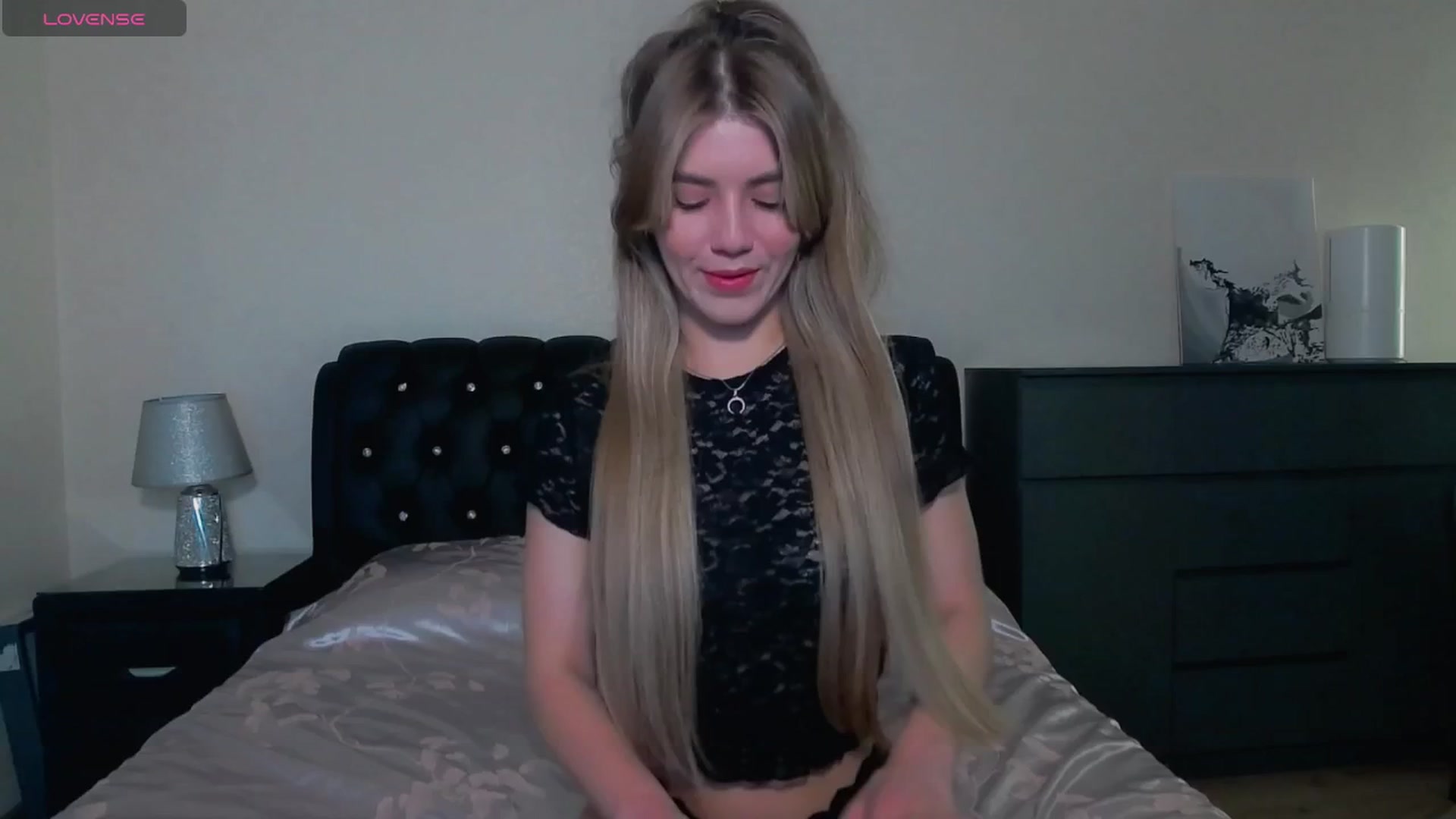 Gallery image thumbnail from KilianSou's myfreecams stream on, 06/03/2025, 01:49 image 10 of 20