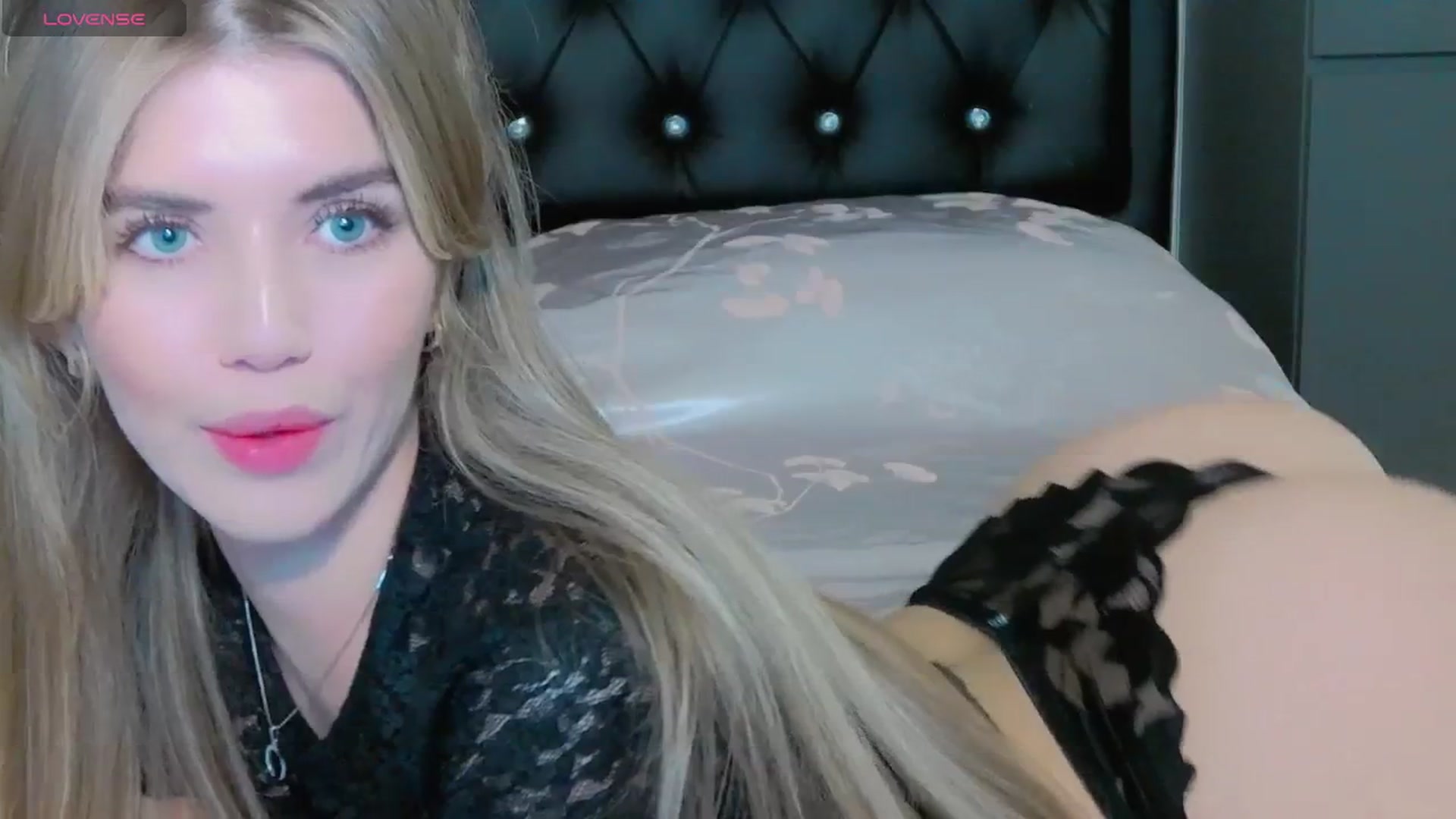 Gallery image thumbnail from KilianSou's myfreecams stream on, 06/03/2025, 01:49 image 13 of 20