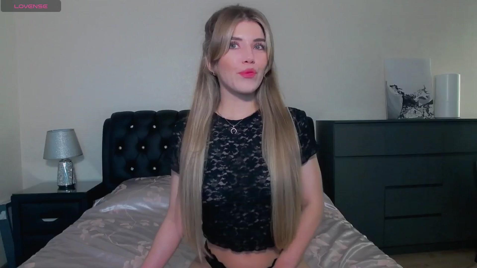 Gallery image thumbnail from KilianSou's myfreecams stream on, 06/03/2025, 01:49 image 9 of 20