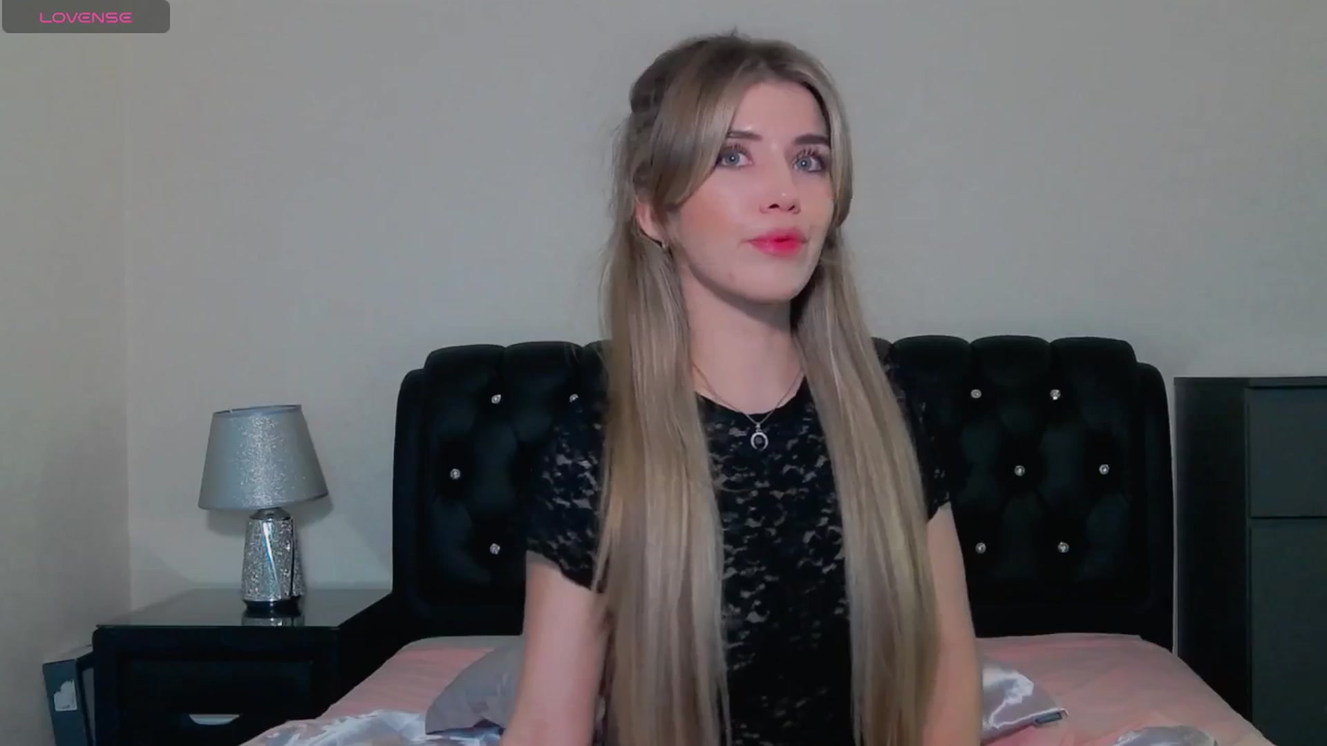 Gallery image thumbnail from KilianSou's myfreecams stream on, 06/03/2025, 03:06 image 15 of 20