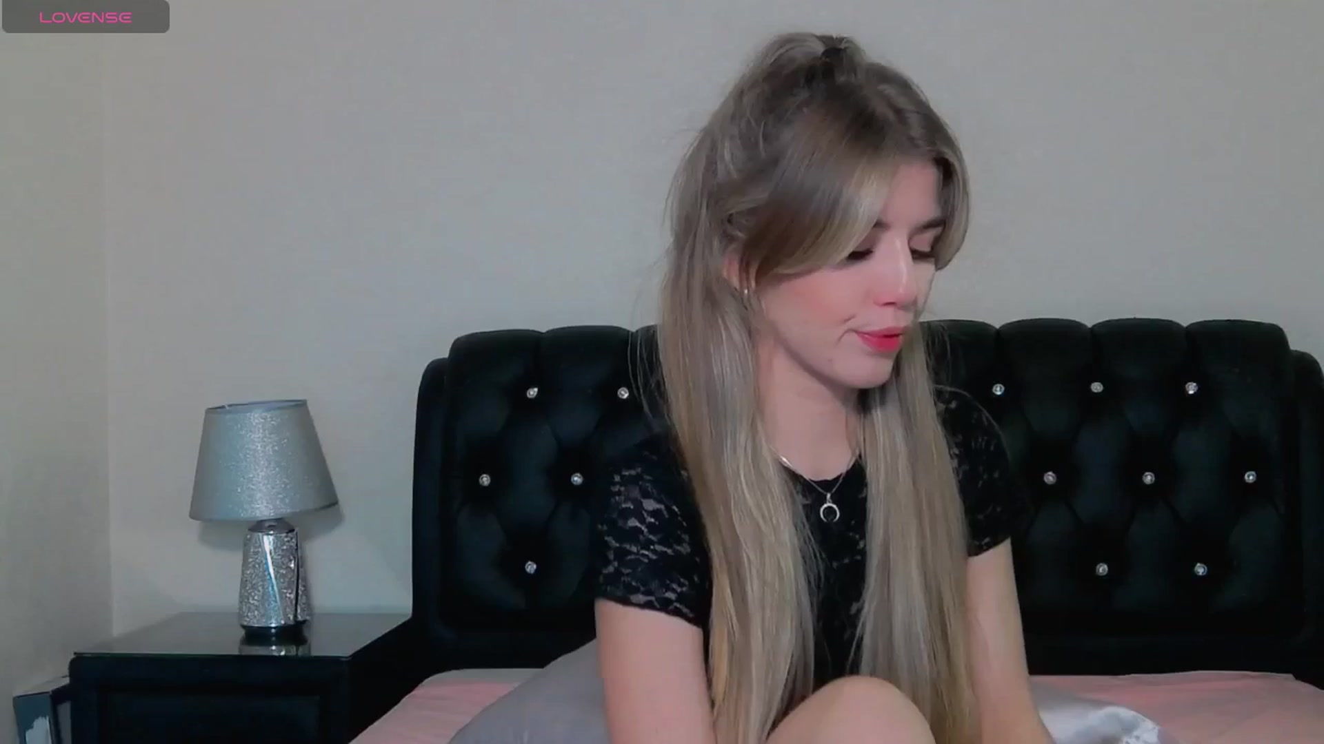 Gallery image thumbnail from KilianSou's myfreecams stream on, 06/03/2025, 03:06 image 12 of 20