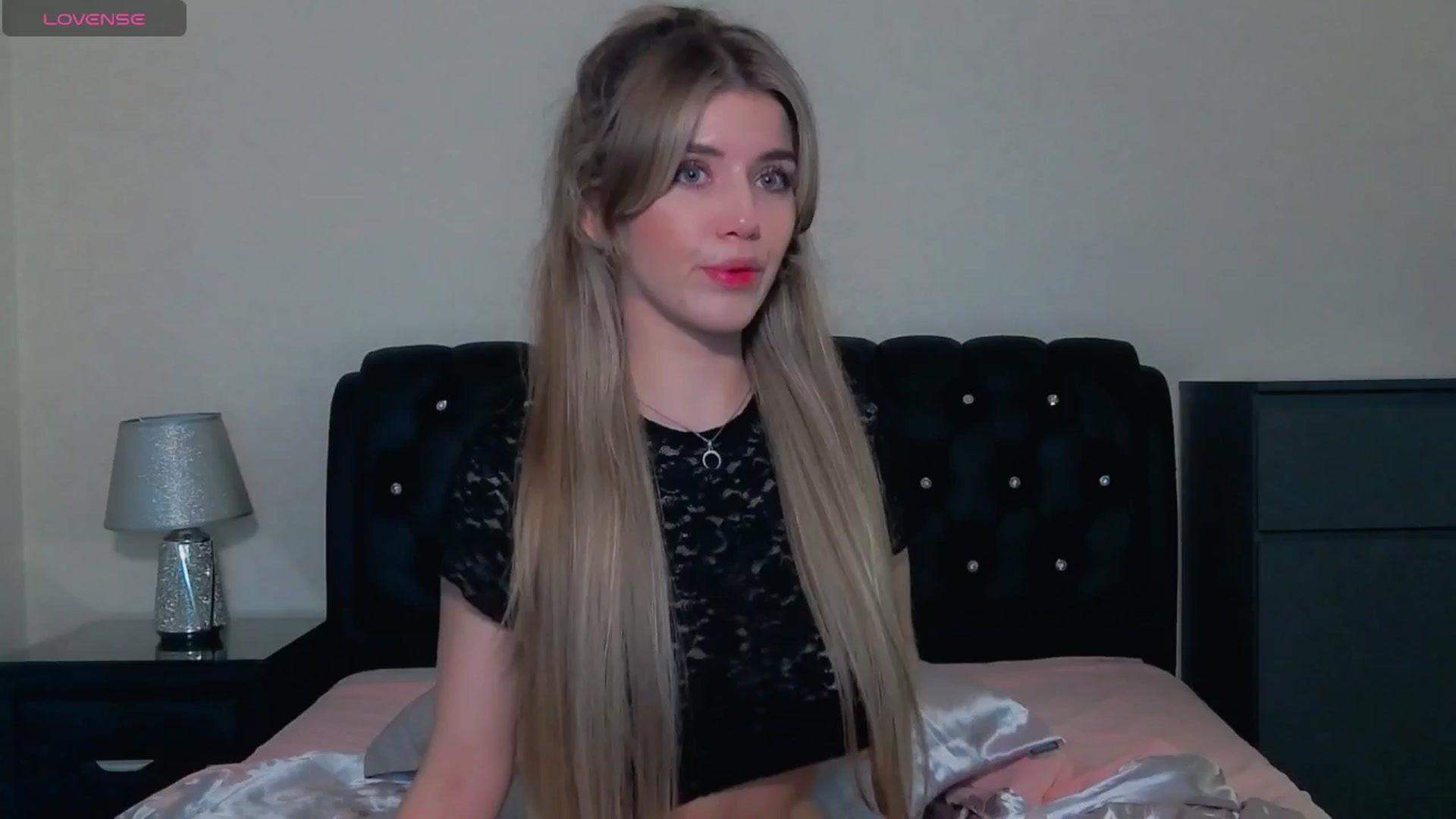 Gallery image thumbnail from KilianSou's myfreecams stream on, 06/03/2025, 03:06 image 18 of 20