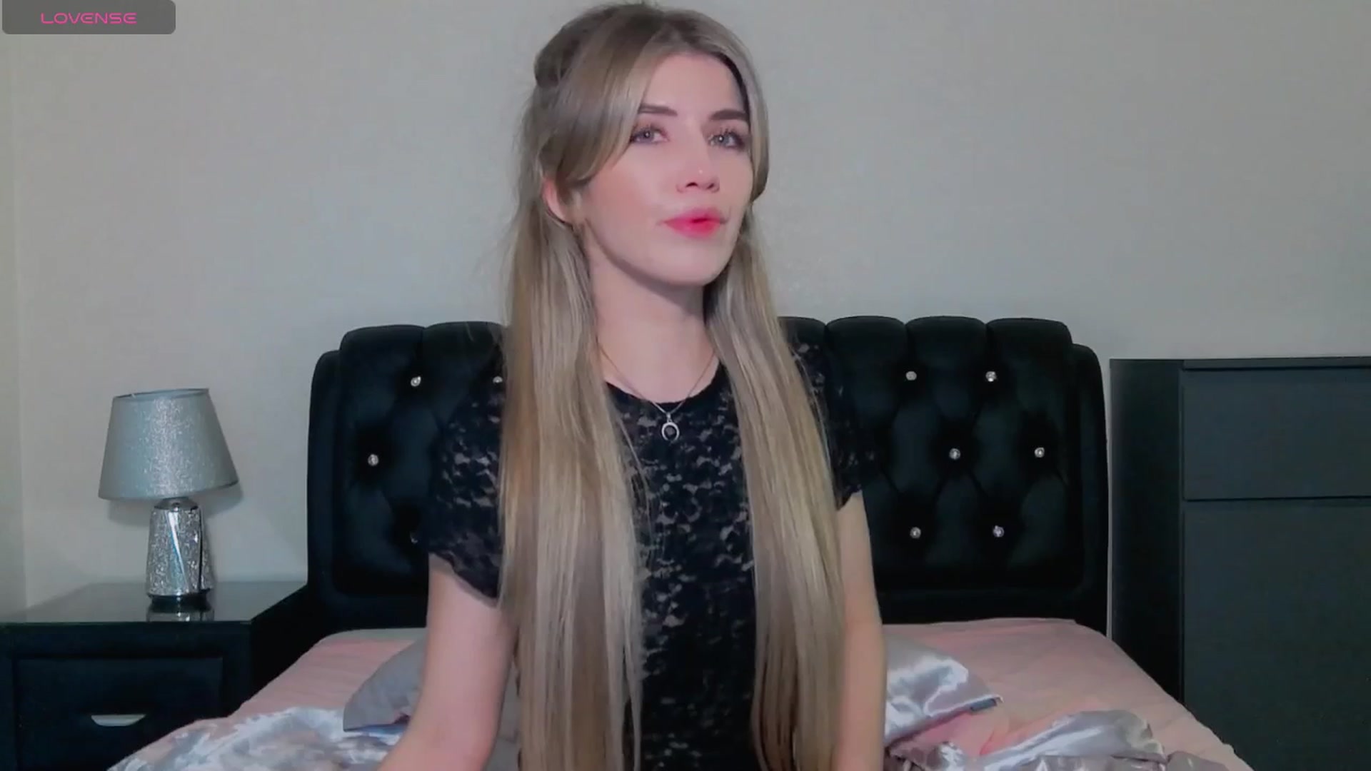 Gallery image thumbnail from KilianSou's myfreecams stream on, 06/03/2025, 03:06 image 17 of 20