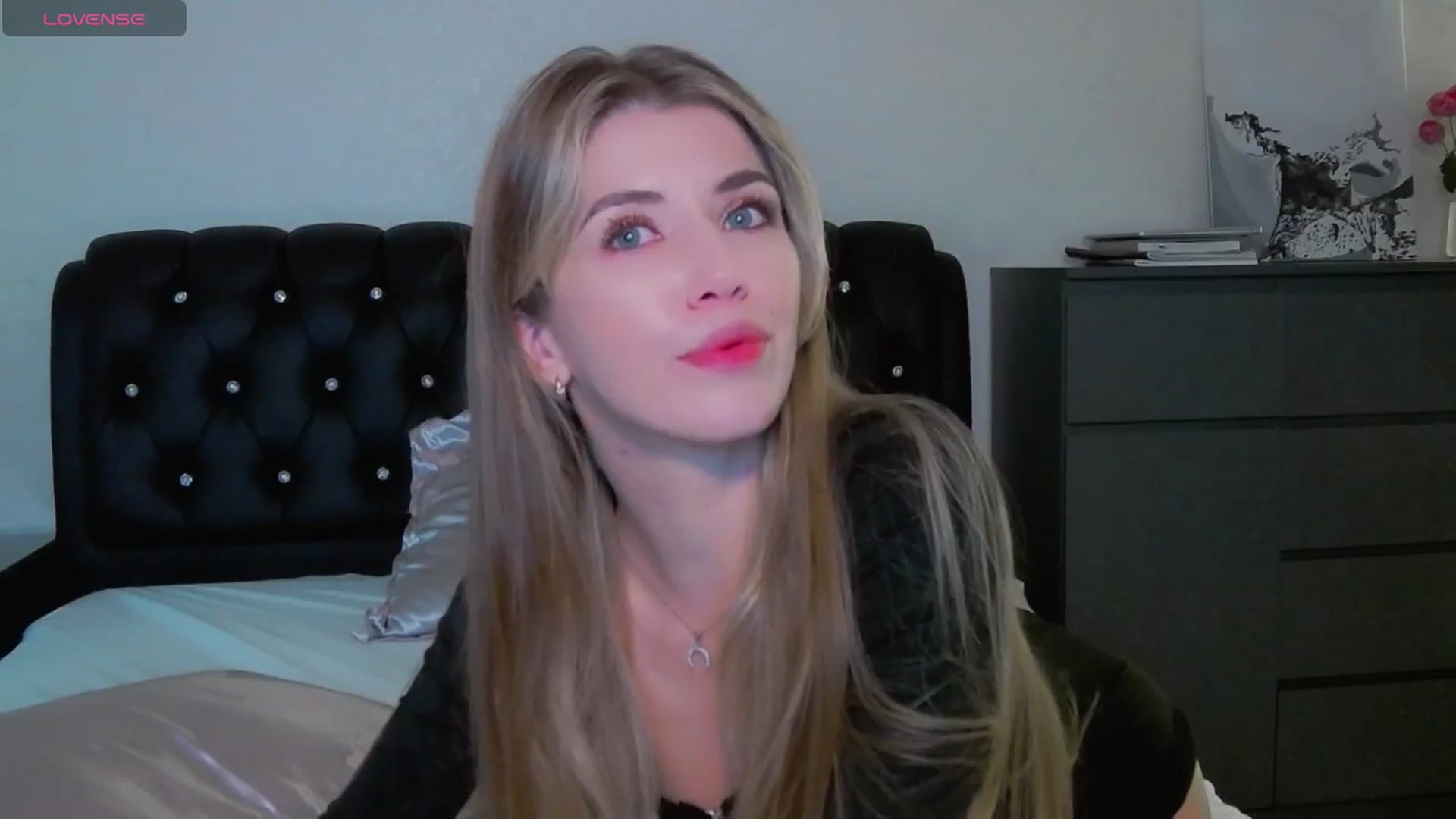 Gallery image thumbnail from KilianSou's myfreecams stream on, 06/09/2025, 03:08 image 19 of 20