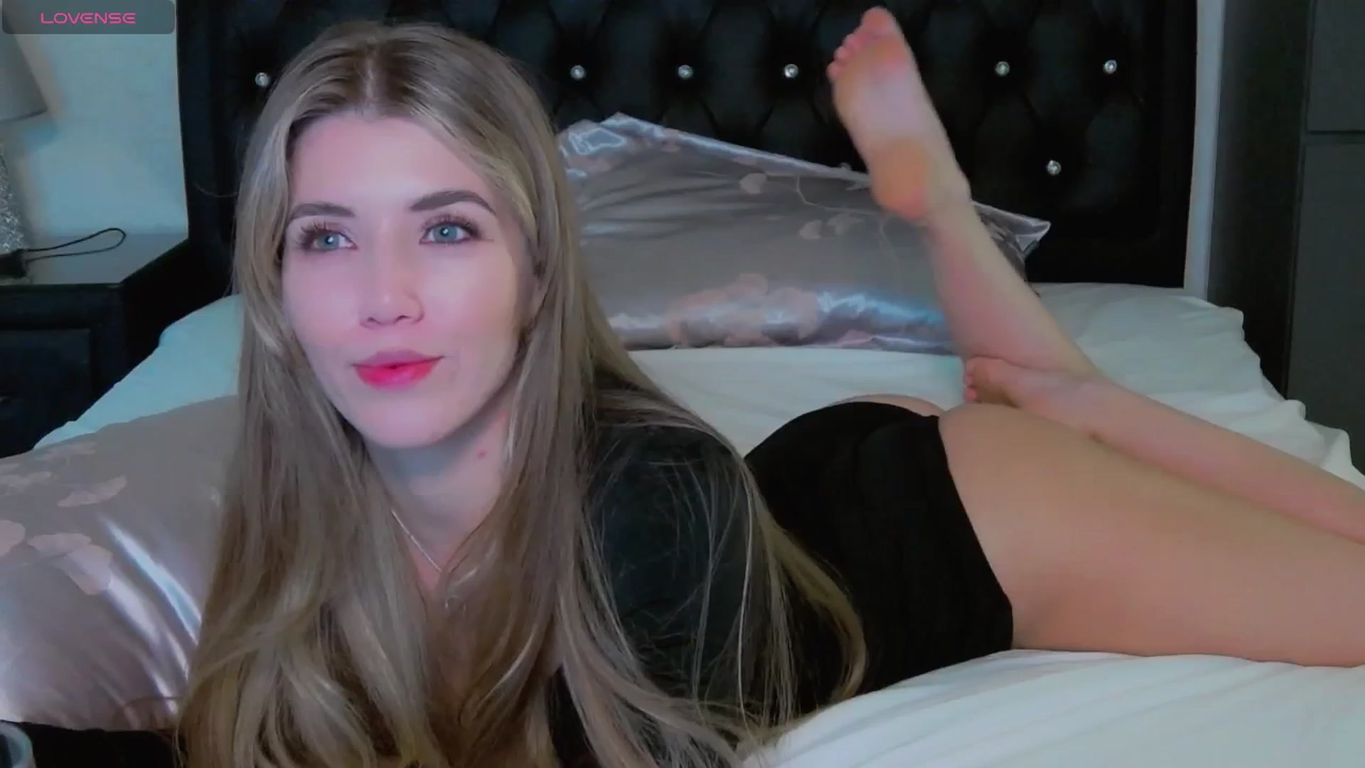 Gallery image thumbnail from KilianSou's myfreecams stream on, 06/09/2025, 05:58 image 4 of 20