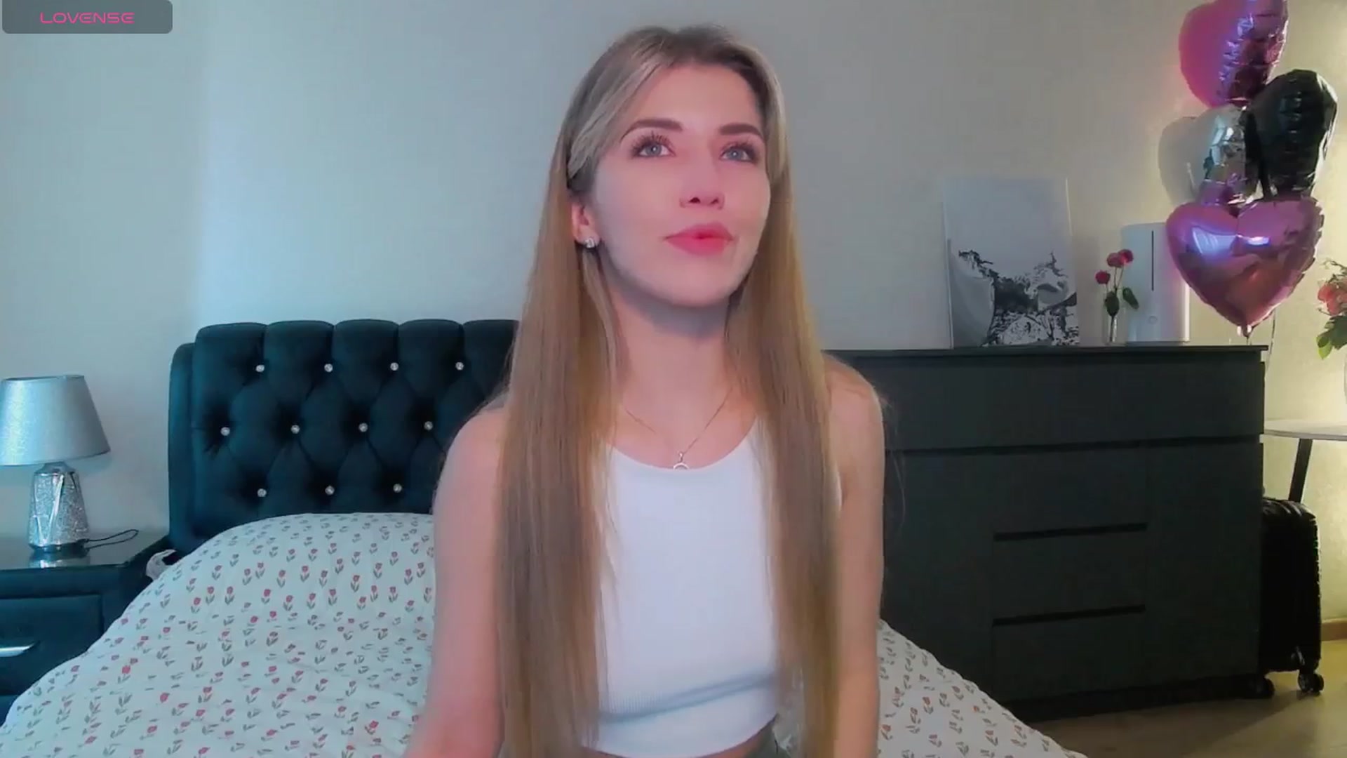 Gallery image thumbnail from KilianSou's myfreecams stream on, 06/10/2025, 03:50 image 4 of 20