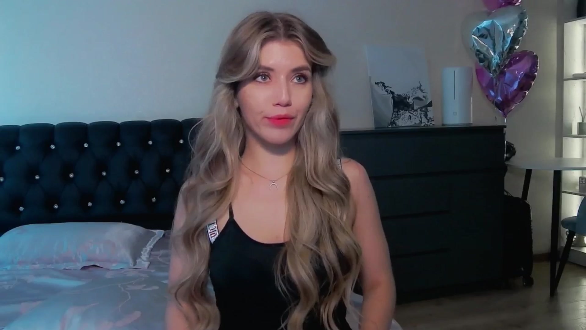 Gallery image thumbnail from KilianSou's myfreecams stream on, 06/16/2025, 06:35 image 4 of 20