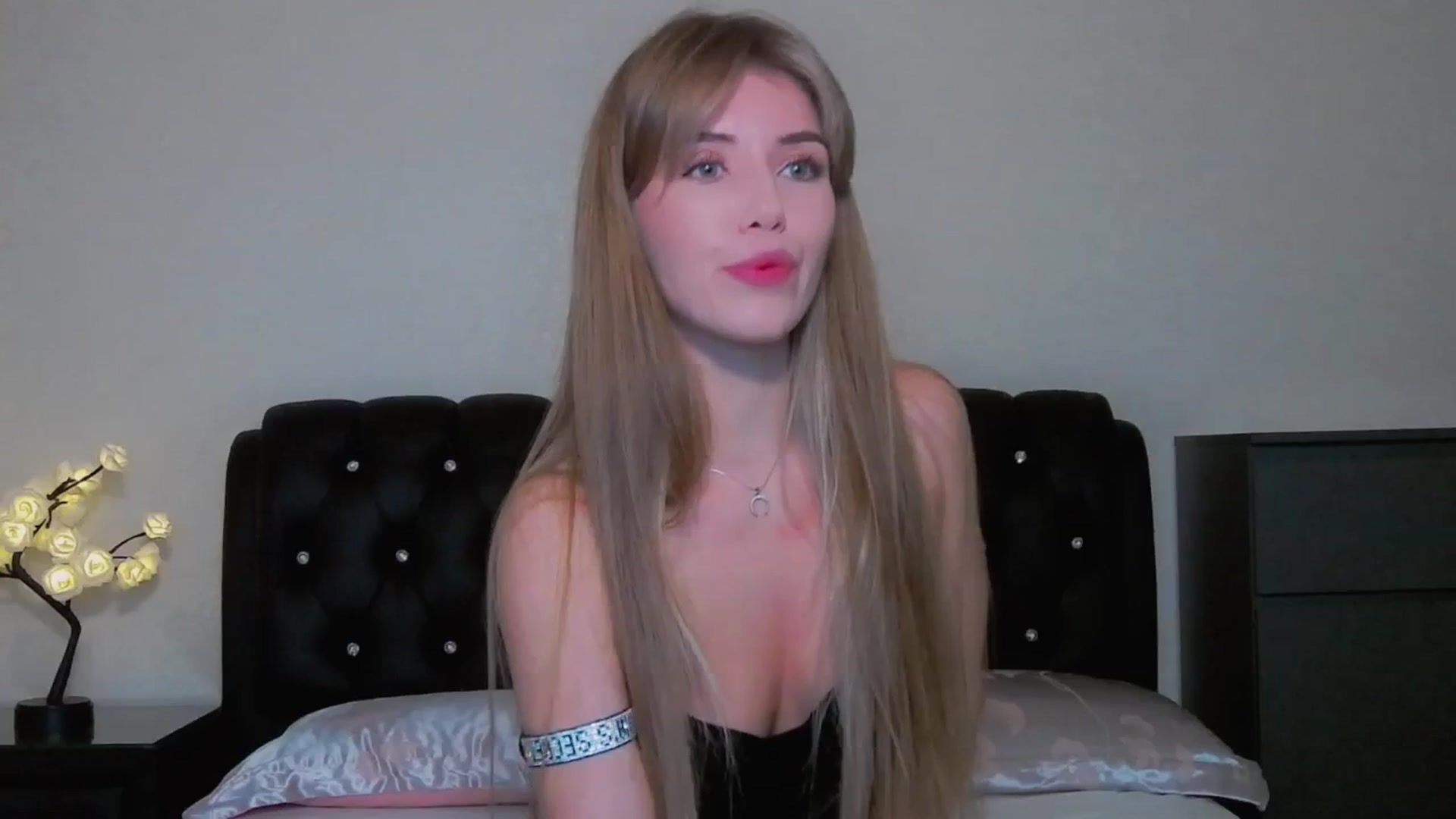 Gallery image thumbnail from KilianSou's myfreecams stream on, 06/24/2025, 24:39 image 5 of 20