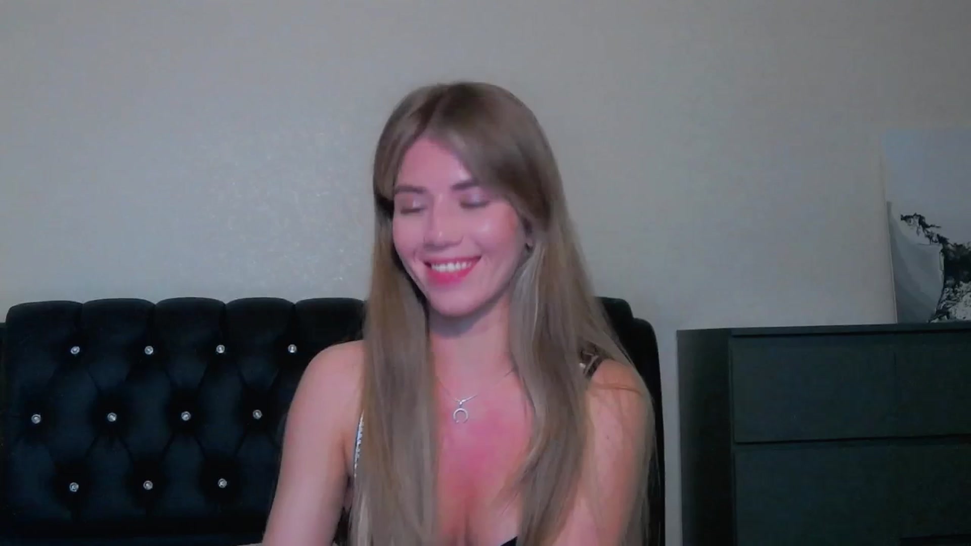 Gallery image thumbnail from KilianSou's myfreecams stream on, 06/24/2025, 02:51 image 16 of 20