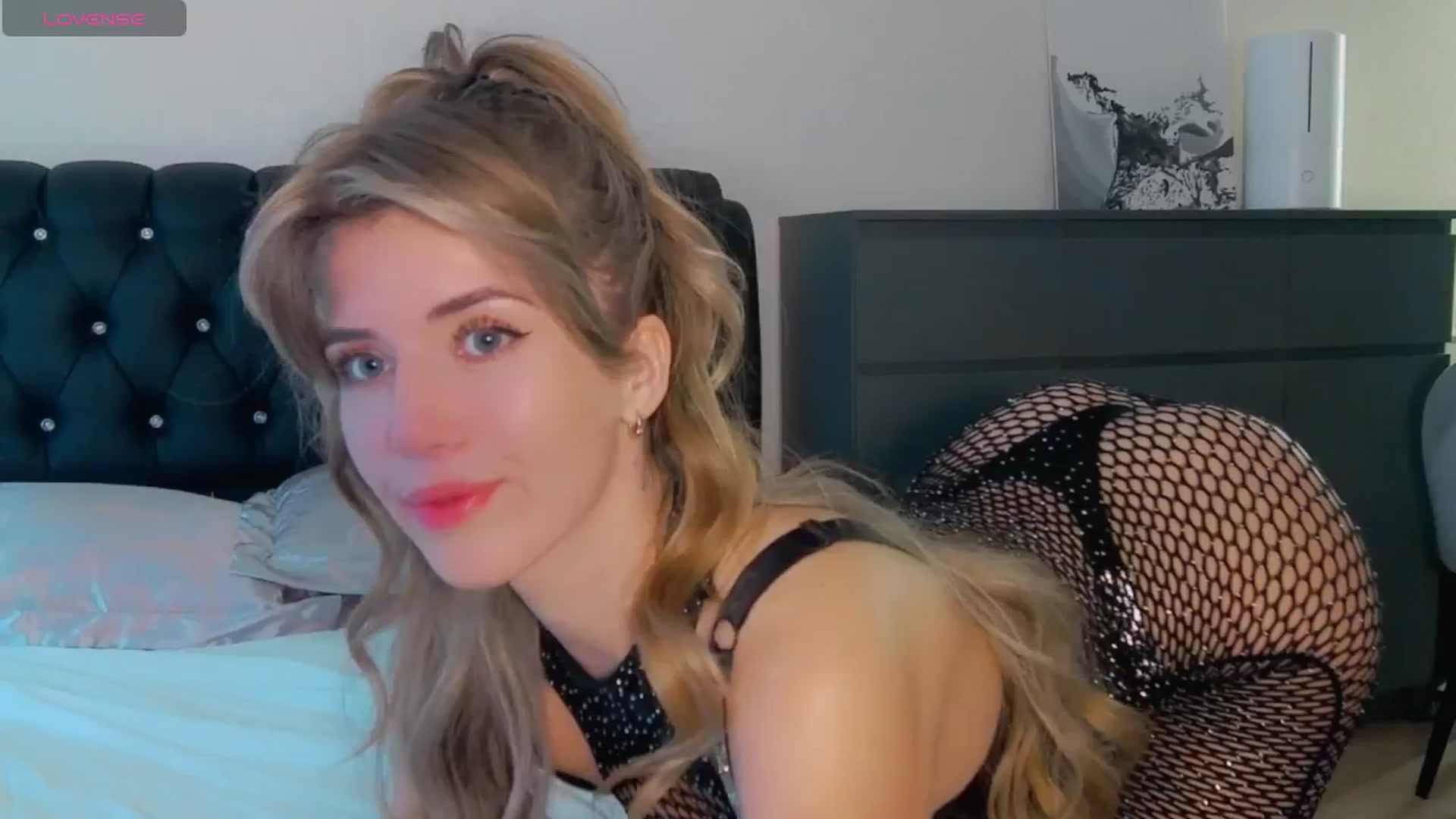 Gallery image thumbnail from KilianSou's myfreecams stream on, 06/25/2025, 05:18 image 12 of 20