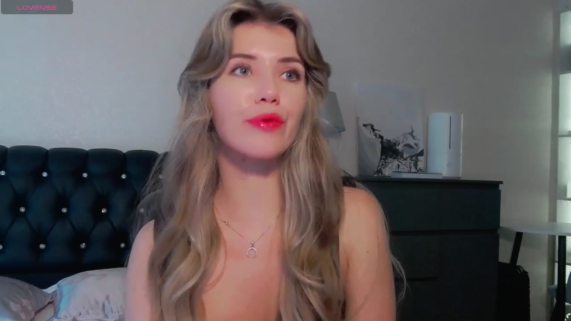 Gallery image thumbnail from KilianSou's myfreecams stream on, 07/07/2025, 04:53 image 3 of 20