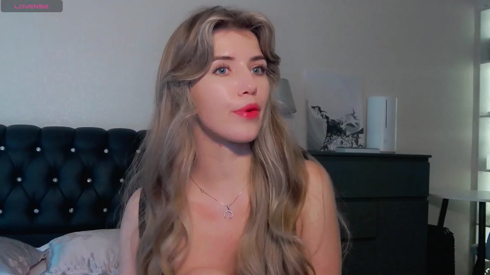 Gallery image thumbnail from KilianSou's myfreecams stream on, 07/07/2025, 04:53 image 1 of 20