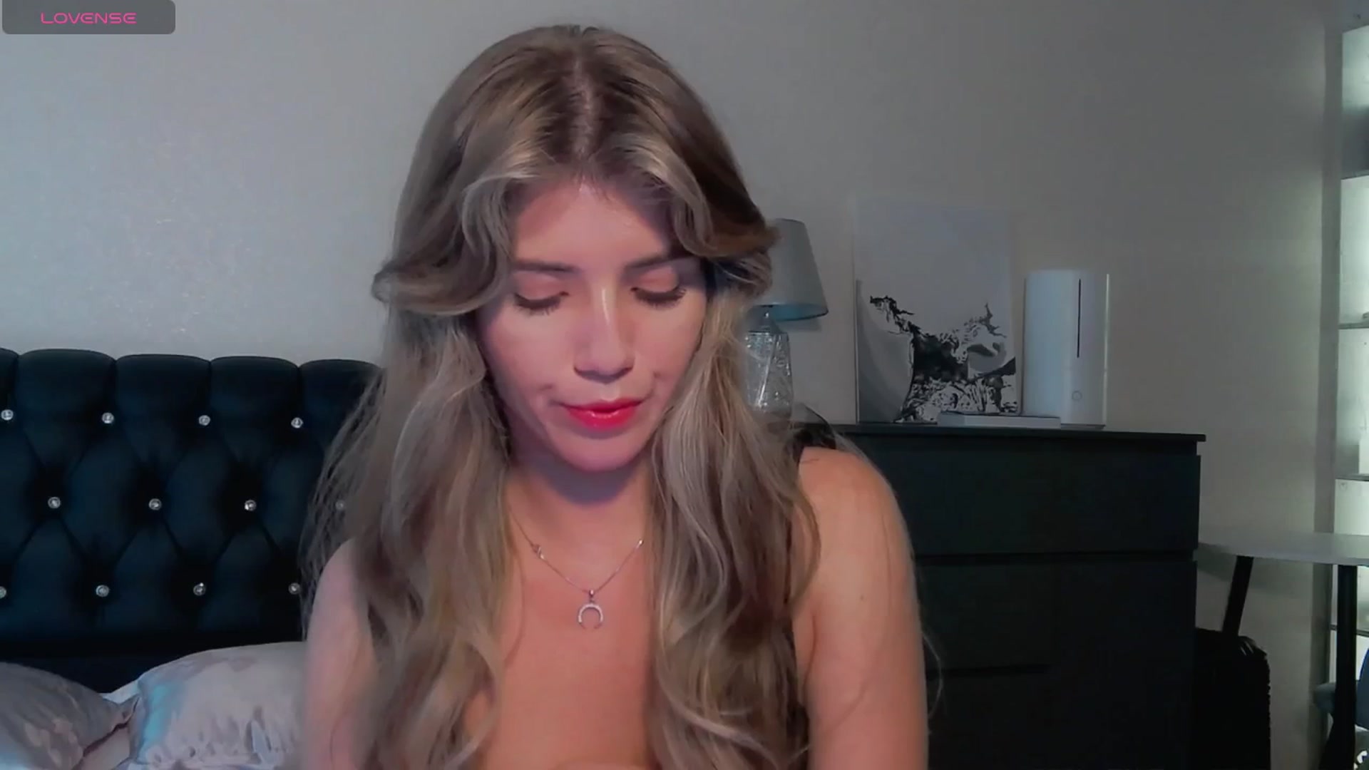 Gallery image thumbnail from KilianSou's myfreecams stream on, 07/07/2025, 04:53 image 5 of 20