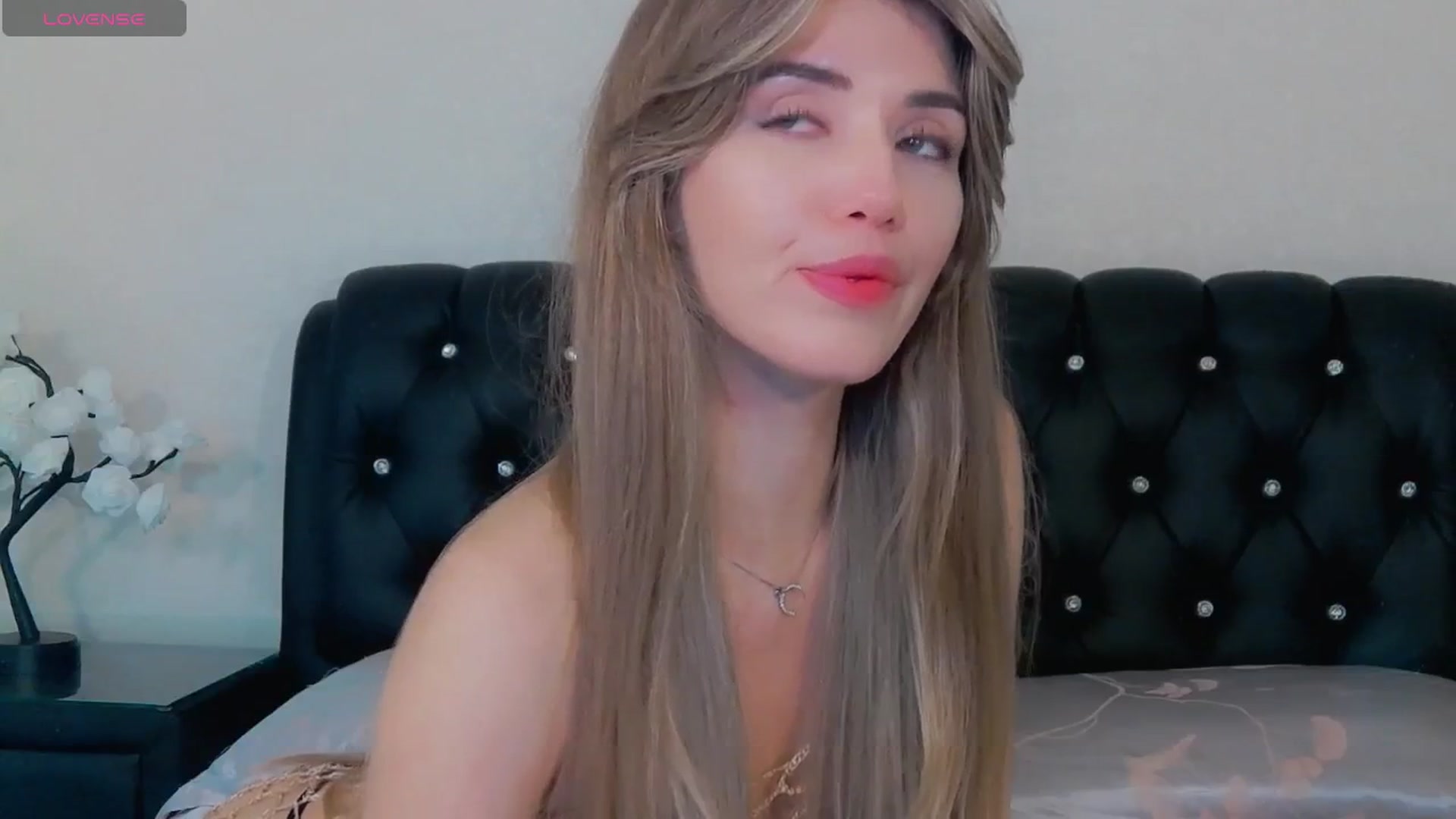 Gallery image thumbnail from KilianSou's myfreecams stream on, 07/30/2025, 05:40 image 18 of 20