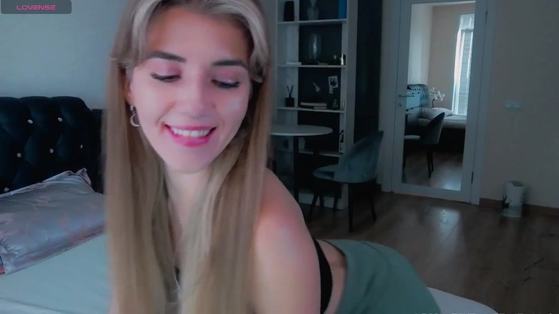 Gallery image thumbnail from KilianSou's myfreecams stream on, 08/17/2025, 06:18 image 6 of 20