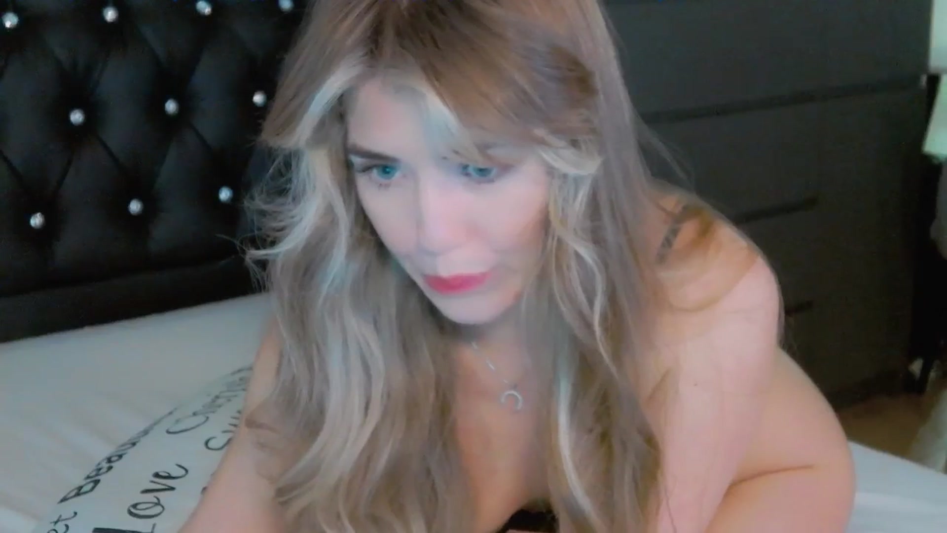 Gallery image thumbnail from KilianSou's myfreecams stream on, 08/31/2025, 04:44 image 2 of 20